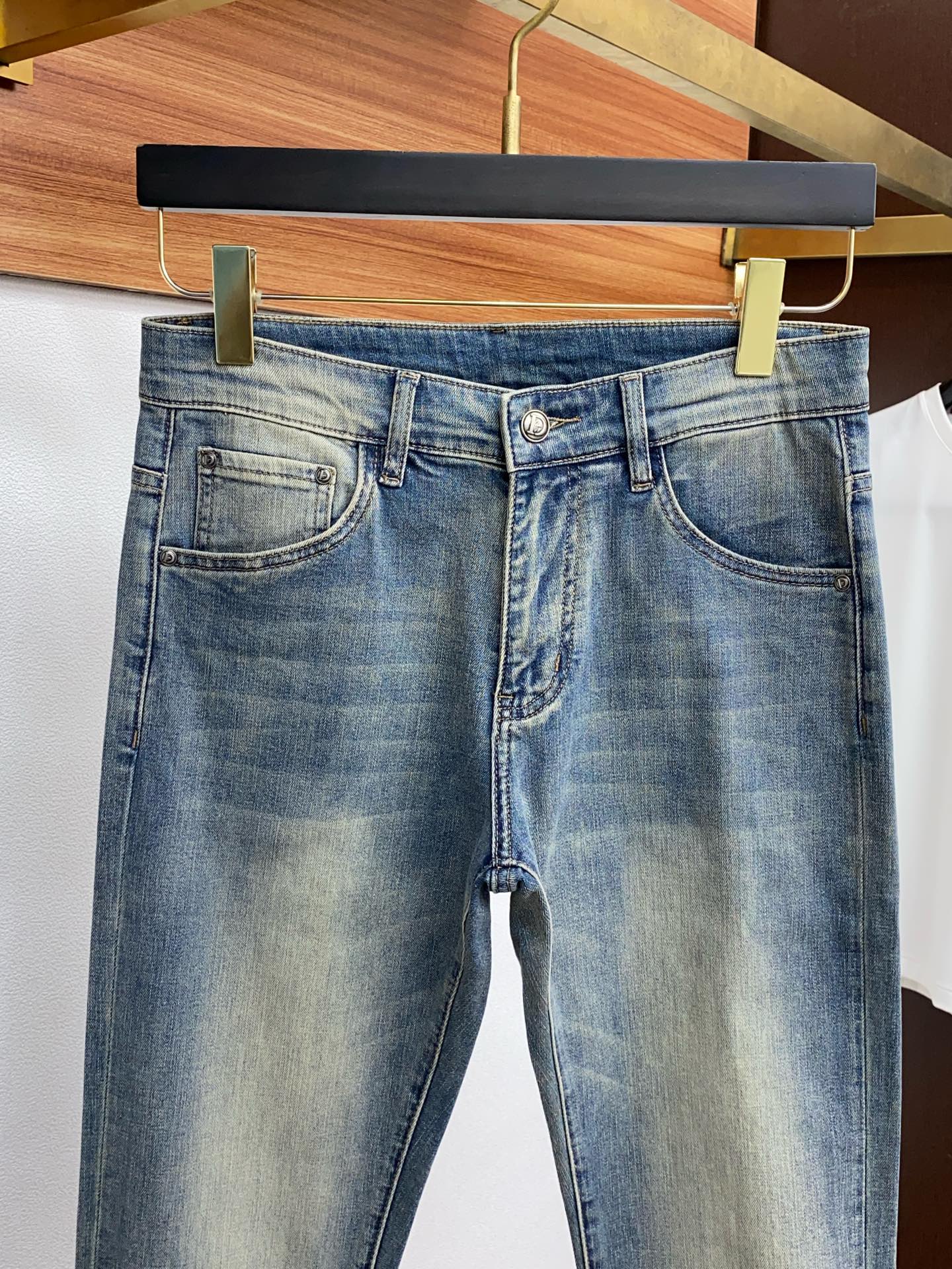  迪奥 2025SS早春 新品 原单男士水洗牛仔裤纯血统品  每季必出的类型，无需质疑的热卖王牌单品，符