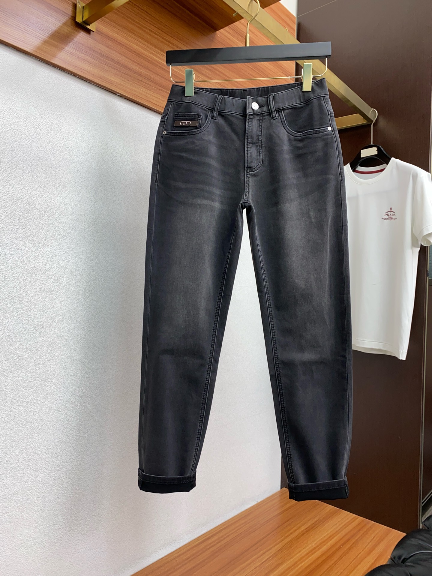  芬迪 2025SS早春 新品 原单男士水洗牛仔裤纯血统品  每季必出的类型，无需质疑的热卖王牌单品，符