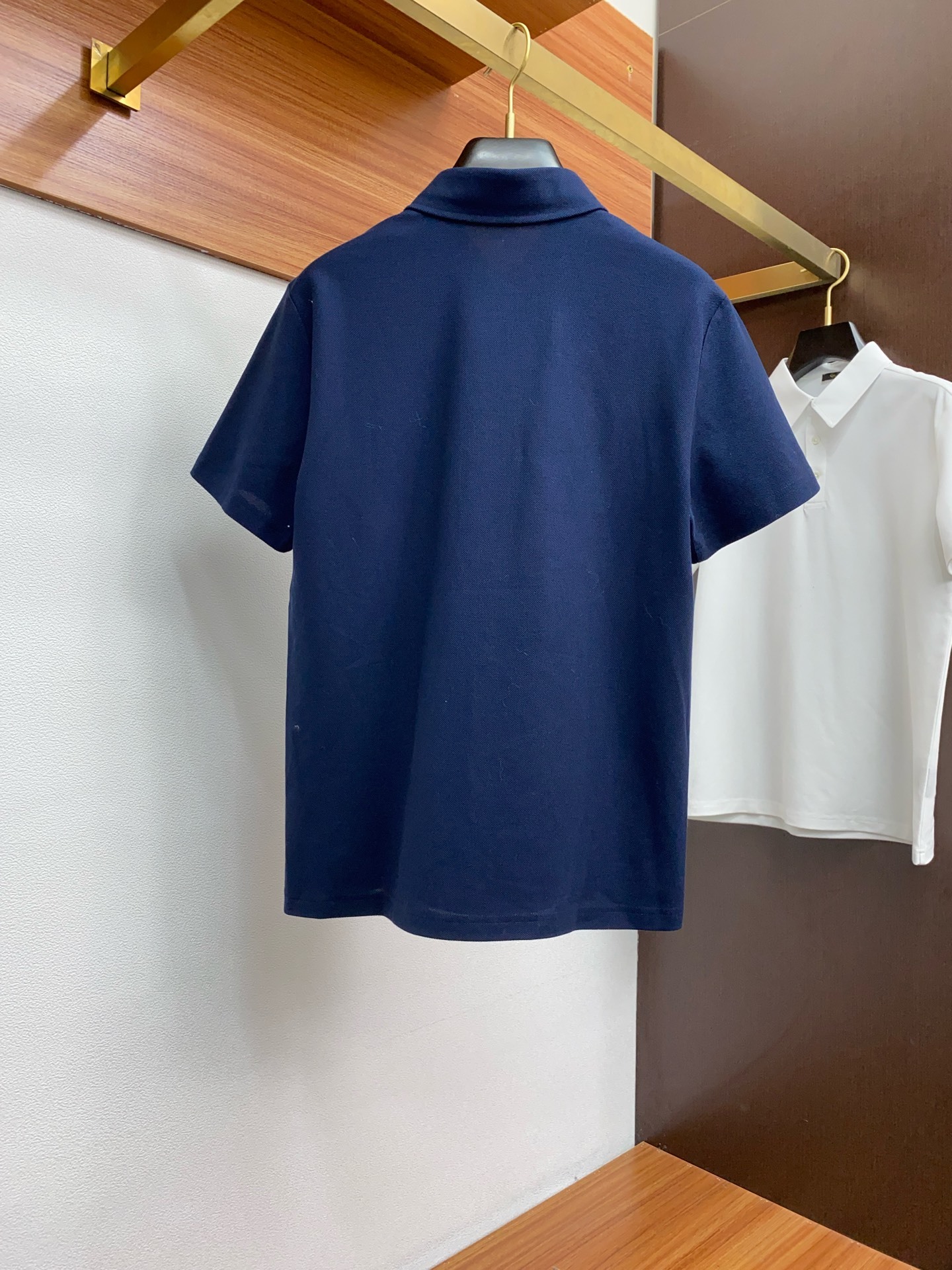 LP 至尊商务休闲风男士珠地棉翻领短袖POLO衫
经典商务男装,男装界的天花板!衬衫领 Polo 衫