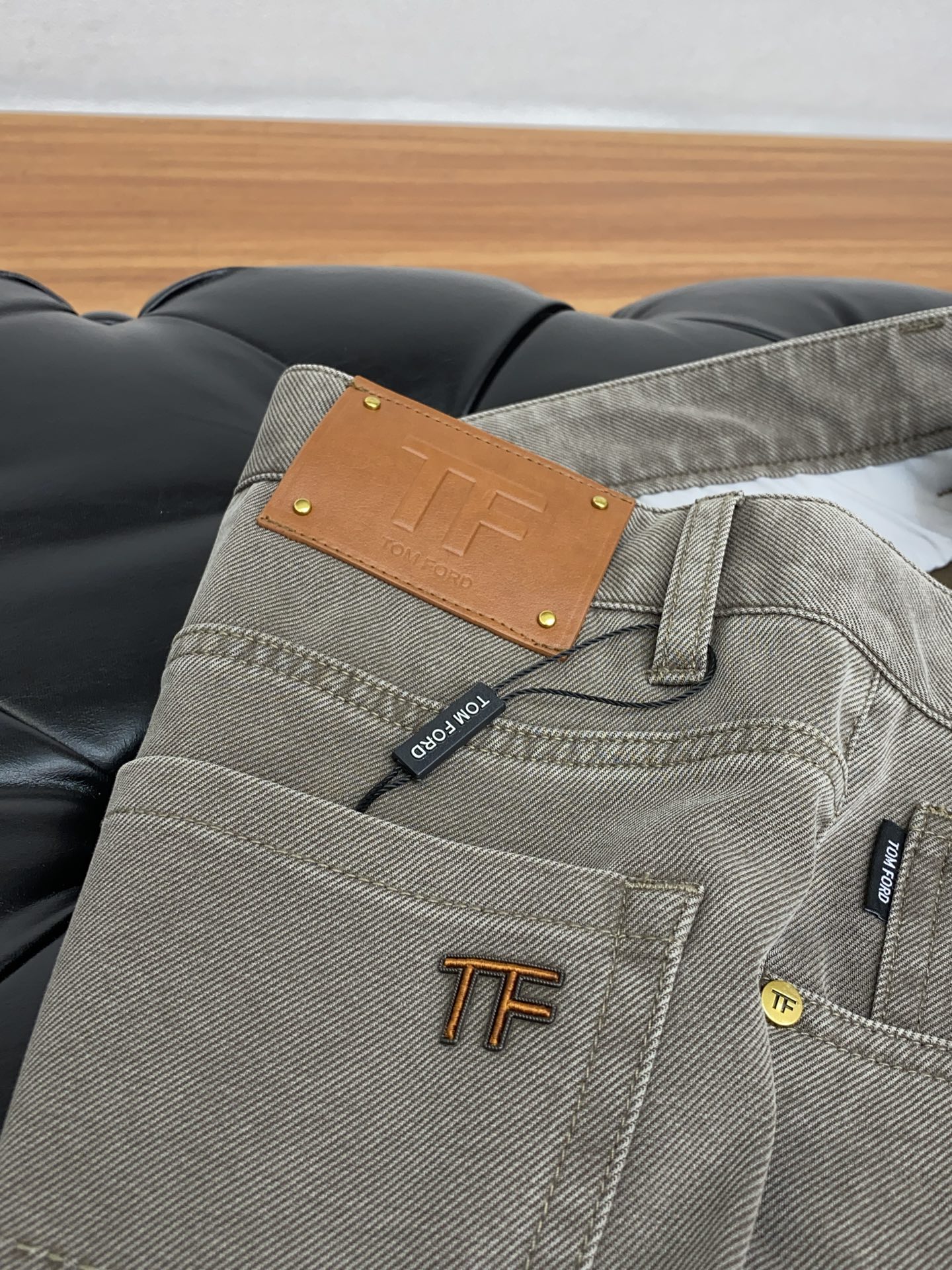 Top-Tide Fashioners: 2025 Spring & Summer New Recreational Pants with Five Bags - 图片 5