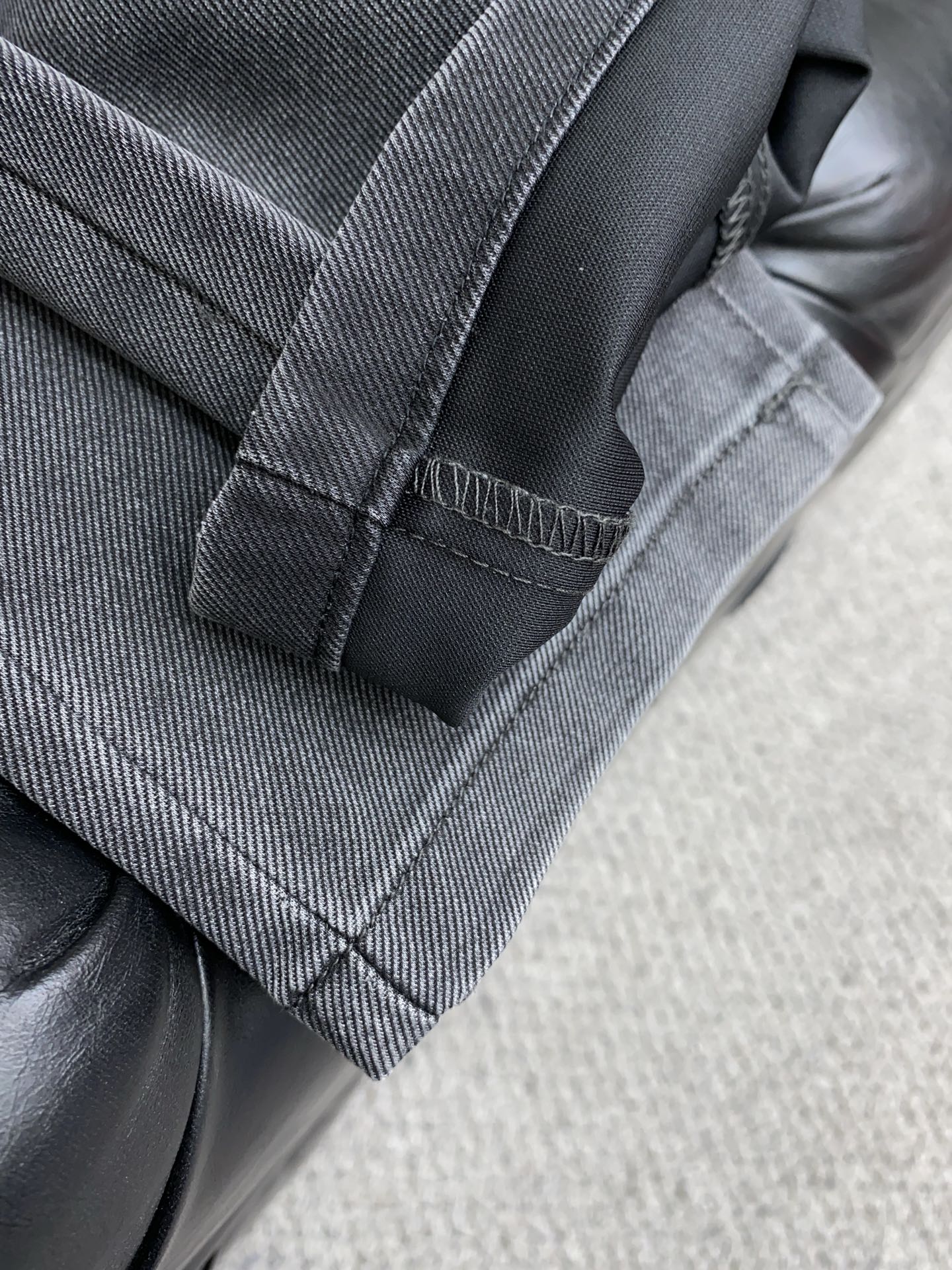 Top-Tide Fashioners: 2025 Spring & Summer New Baggy Pants Collection with Fine Gold - 图片 7