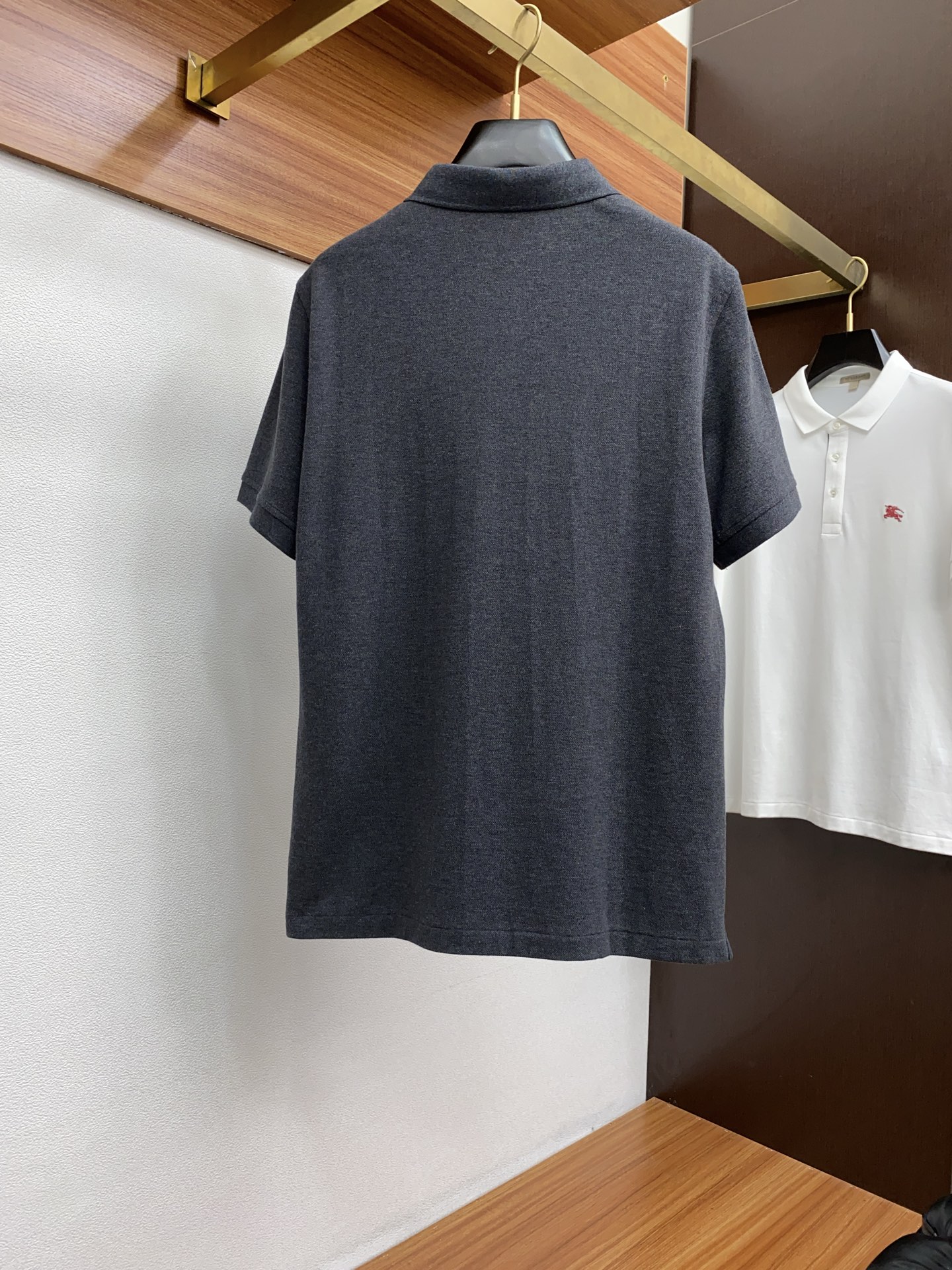  巴宝莉 2025春夏最新，官网春夏新款男士短袖翻领Polo衫，高端定制原版珠地棉面料 穿着舒适、丝滑透