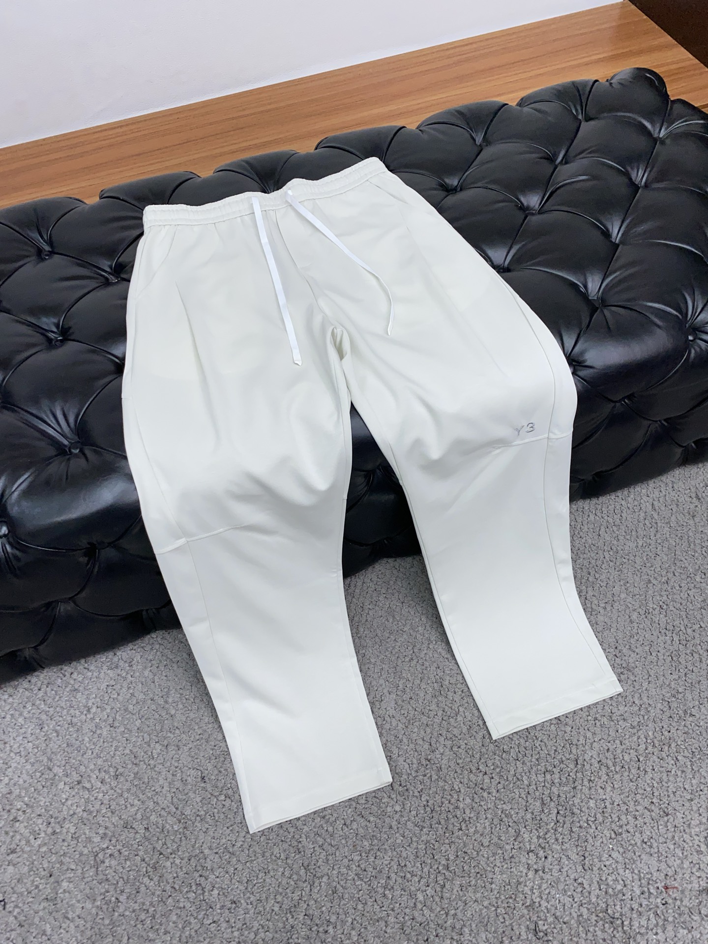 “High-Quality Fashion Rants: P686 Y-3 Advanced Orders for Super-Stylish Tops” - 图片 6