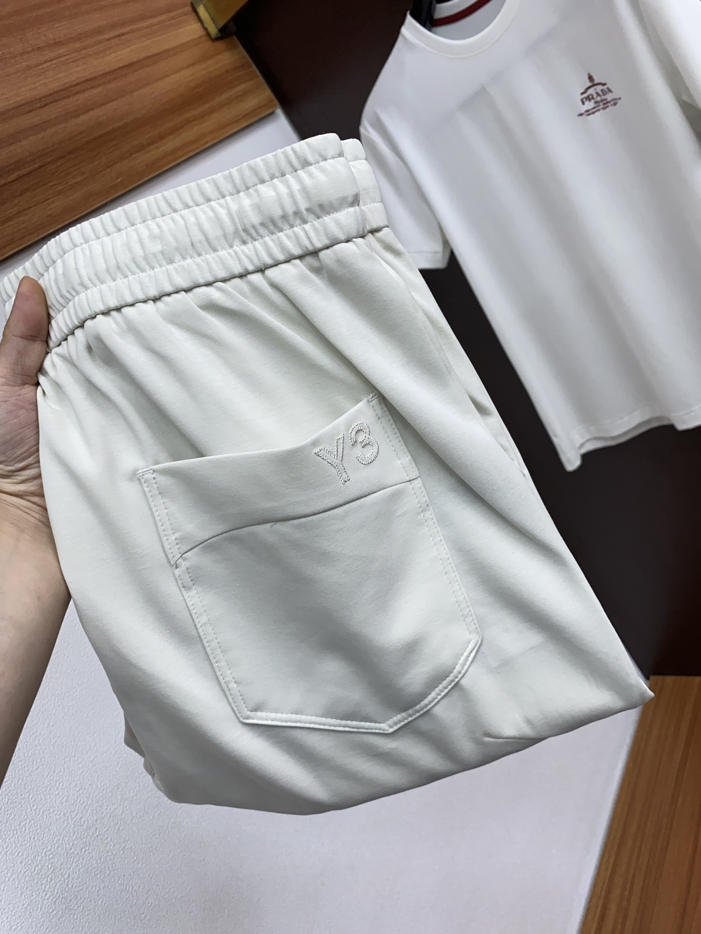 “High-Quality Fashion Rants: P686 Y-3 Advanced Orders for Super-Stylish Tops”