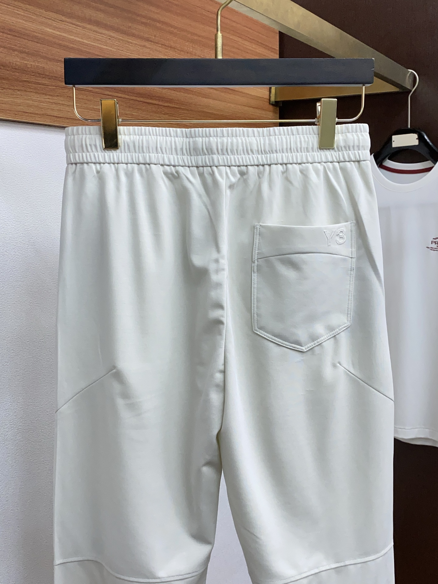 “High-Quality Fashion Rants: P686 Y-3 Advanced Orders for Super-Stylish Tops” - 图片 9