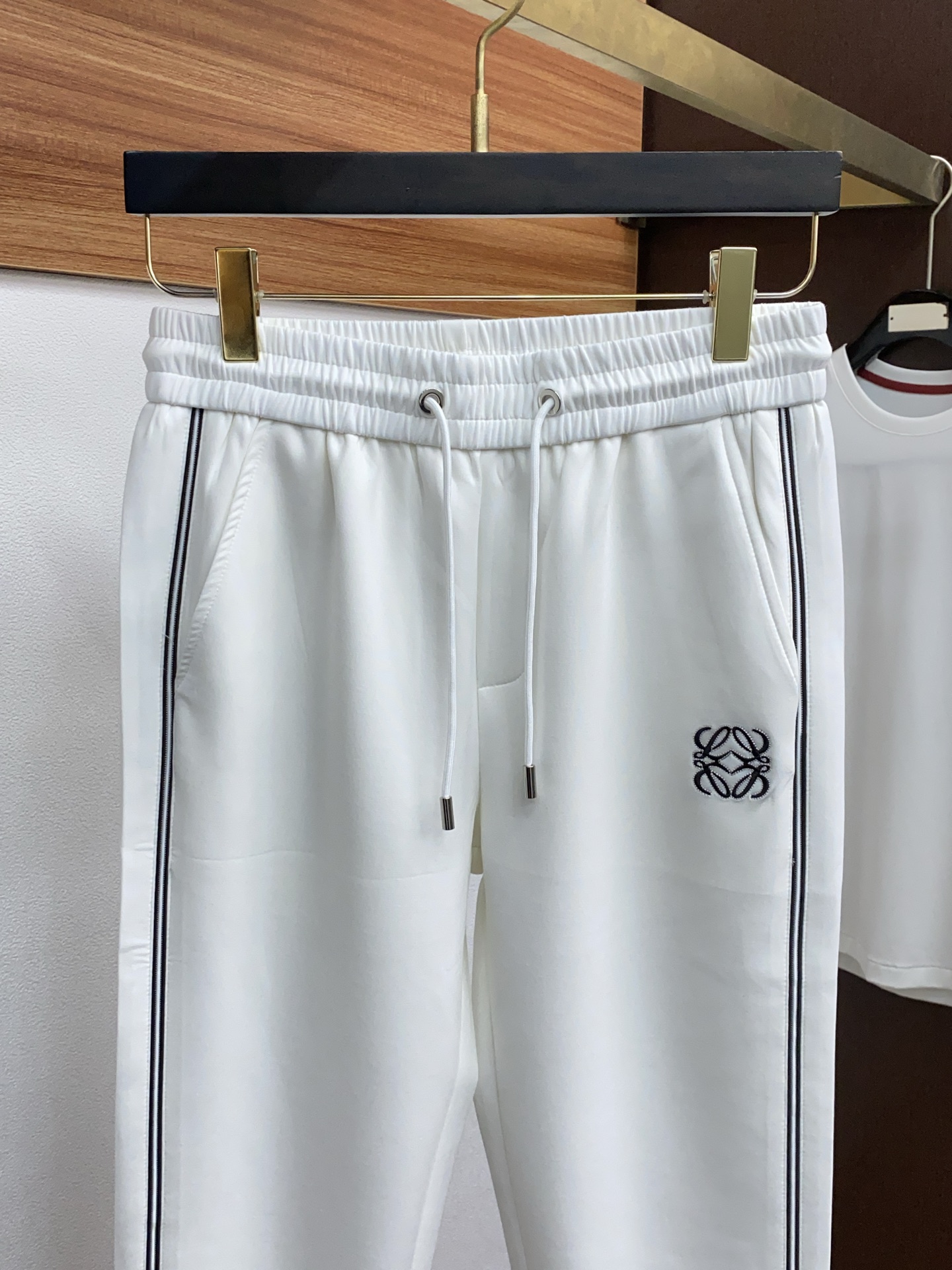 “High-Quality Fashion Pants & Custom Cabinets: Rowyway’s Latest Products Unveiled” - 图片 3