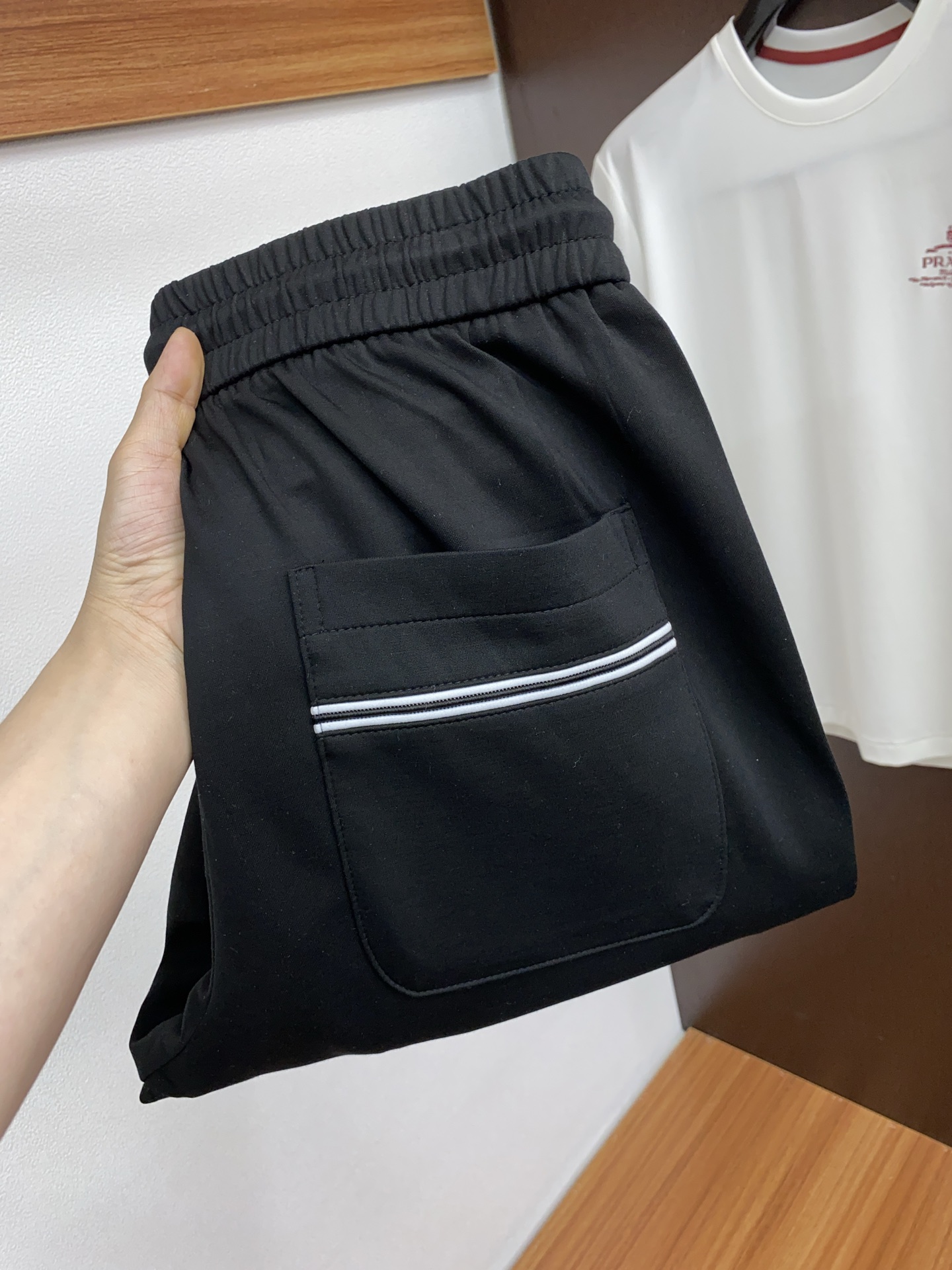 “New High-Quality Fashion Leisure Pants and Custom Cabinets with Latest Hardware” - 图片 1