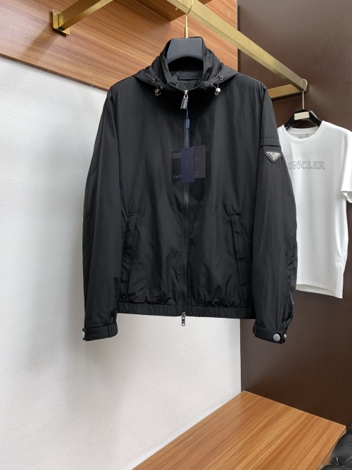Prada 2025FW Men's Hooded Jacket - Stylish, Versatile, and Comfortable 1 Prada 2025FW Men's Hooded Jacket - Stylish, Versatile, and Comfortable