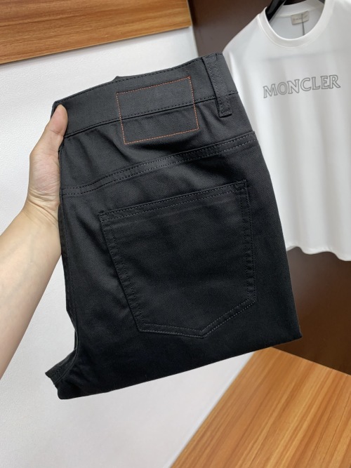 Five-Pocket Style Trousers, Clean Cut, High-End Fabric, Business Casual, Size 30-38 1 Five-Pocket Style Trousers, Clean Cut, High-End Fabric, Business Casual, Size 30-38