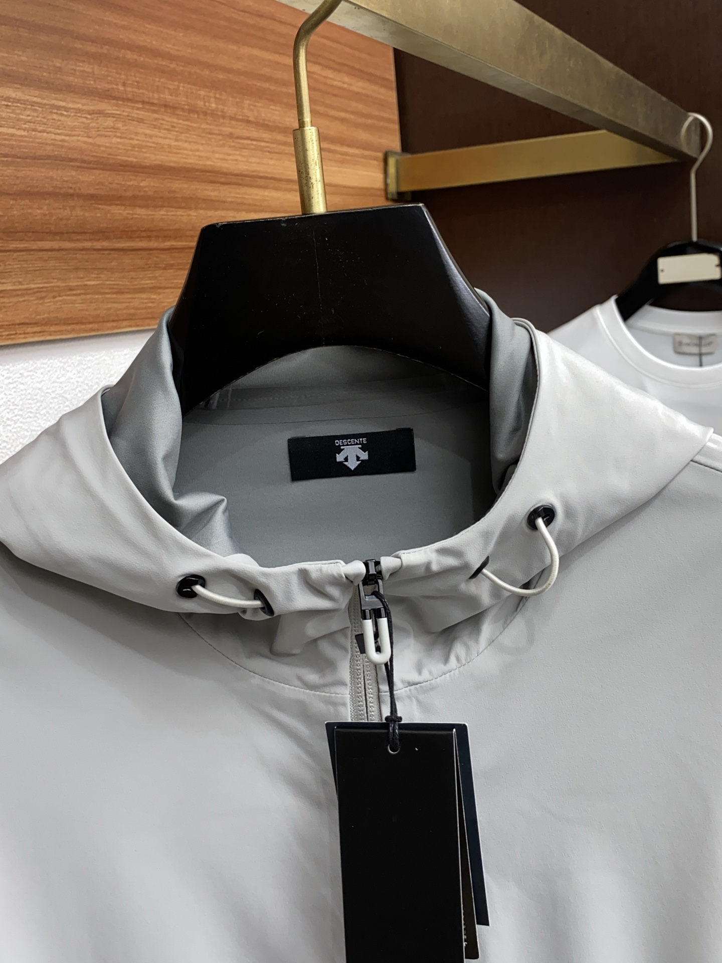 P986 FW Men’s Hooded Jackets 2025: Italian Style with Outdoor Functionality, Personal & Elegant. - 图片 3