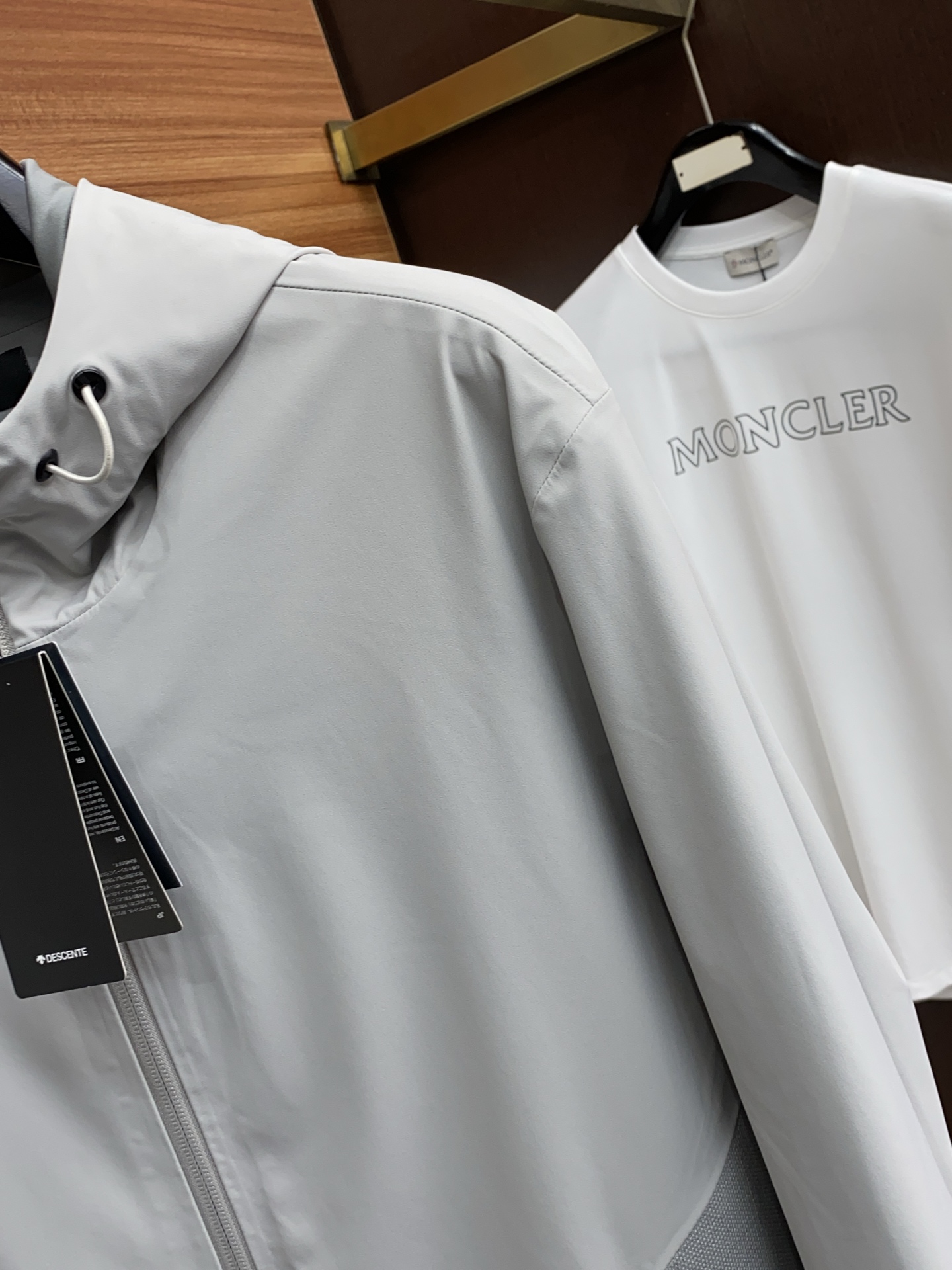 P986 FW Men’s Hooded Jackets 2025: Italian Style with Outdoor Functionality, Personal & Elegant. - 图片 4