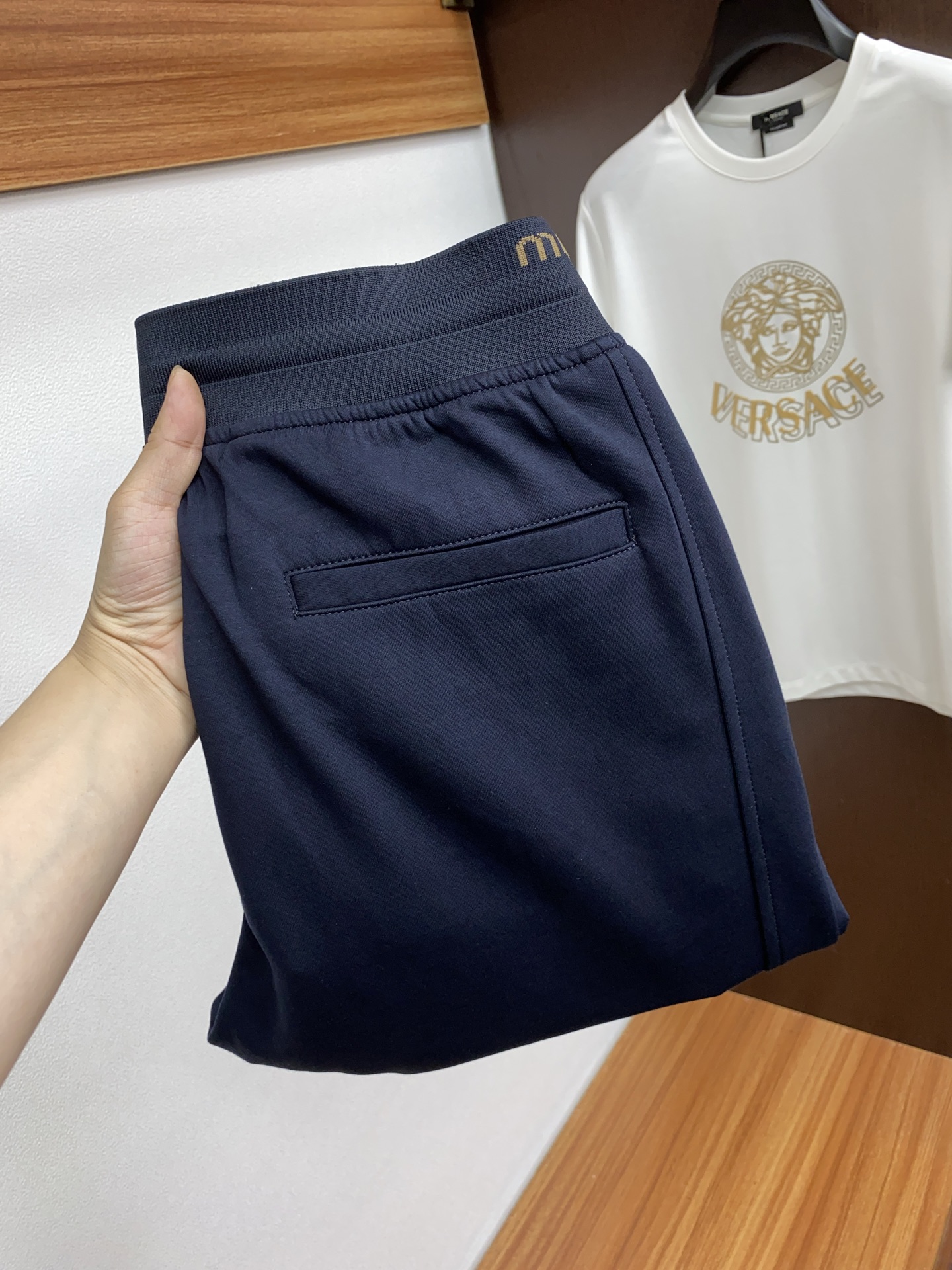 NO:432021,Miao Miao 2025 new casual pants!  The official website simultaneously sells imported custom high-end fabrics, soft and breathable, impeccable details, excellent upper body effect, perfect combination of business and casual style, and an indispensable versatile product in the closet!  Code number M-4xL, alexander wang19860909缪缪 2025新款休闲裤！官网同步发售进口定制高端面料,触感柔软透气 细节无可挑剔,上身效果超棒,完美兼具商务与休闲风格穿搭,衣橱里必不可缺少的百搭臻品！ 码数 M-4xL,,alexander wang,Men's clothing