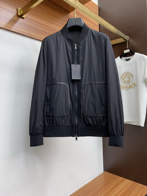 جاكيت Zegna بياقة بيسبول للنساء - أناقة عصرية ومريحة 1 جاكيت Zegna بياقة بيسبول للنساء - أناقة عصرية ومريحة