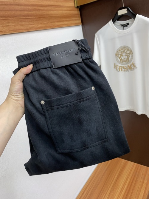 Balenciaga Joggingbroek - Straight Leg - Zwart - Comfortabele Pasvorm 1 Balenciaga Joggingbroek - Straight Leg - Zwart - Comfortabele Pasvorm