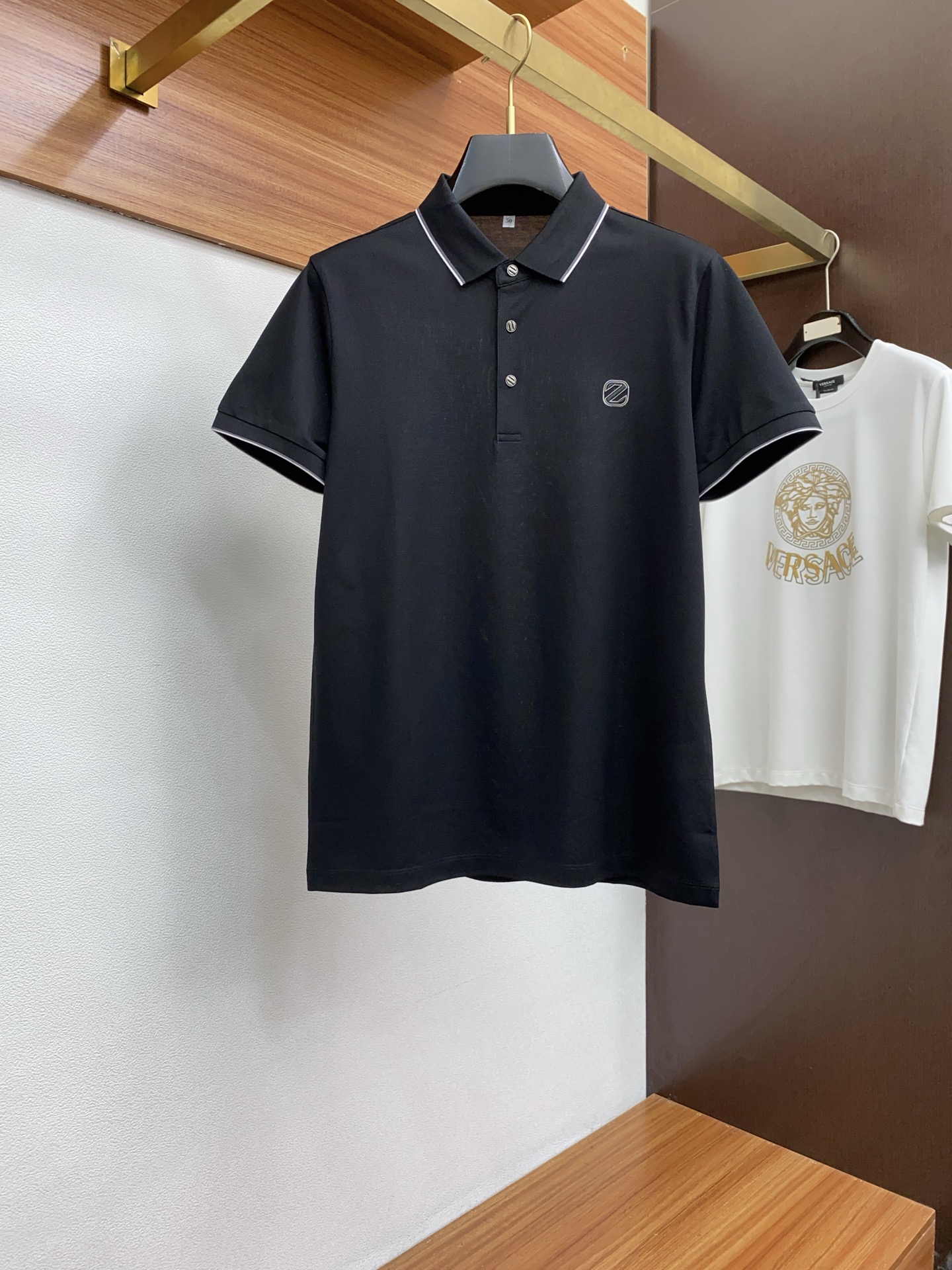 NO:128634,Zenia 25ss summer men's classic POLO short sleeves are made of customer-supplied bead floor fabric, chest, brand letter pattern, soft, comfortable and breathable.. Number of codes M-3XL, zegna, T-shirt, alexander wang19860909杰尼亚 25ss夏季男士经典款POLO短袖 采用客供珠地面料 胸口 品牌字母图案 手感柔软舒适透气..码数M-3XL,,zegna,T-shirt,alexander wang,Men's clothing