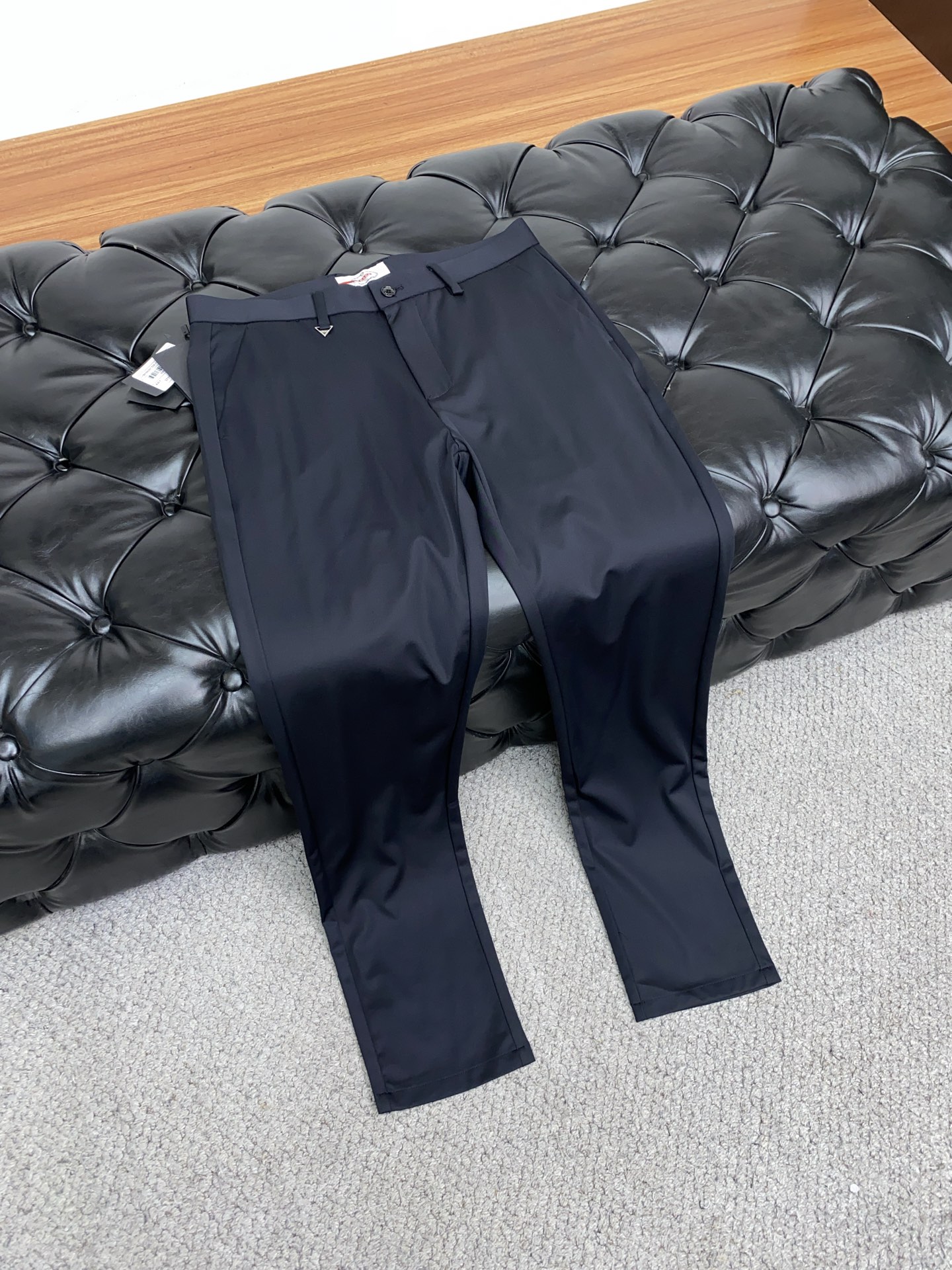 P504 Prada 25fw Men’s Cotton Shorts: Classic Tan-Colored Business and Leisure Wear - 图片 6
