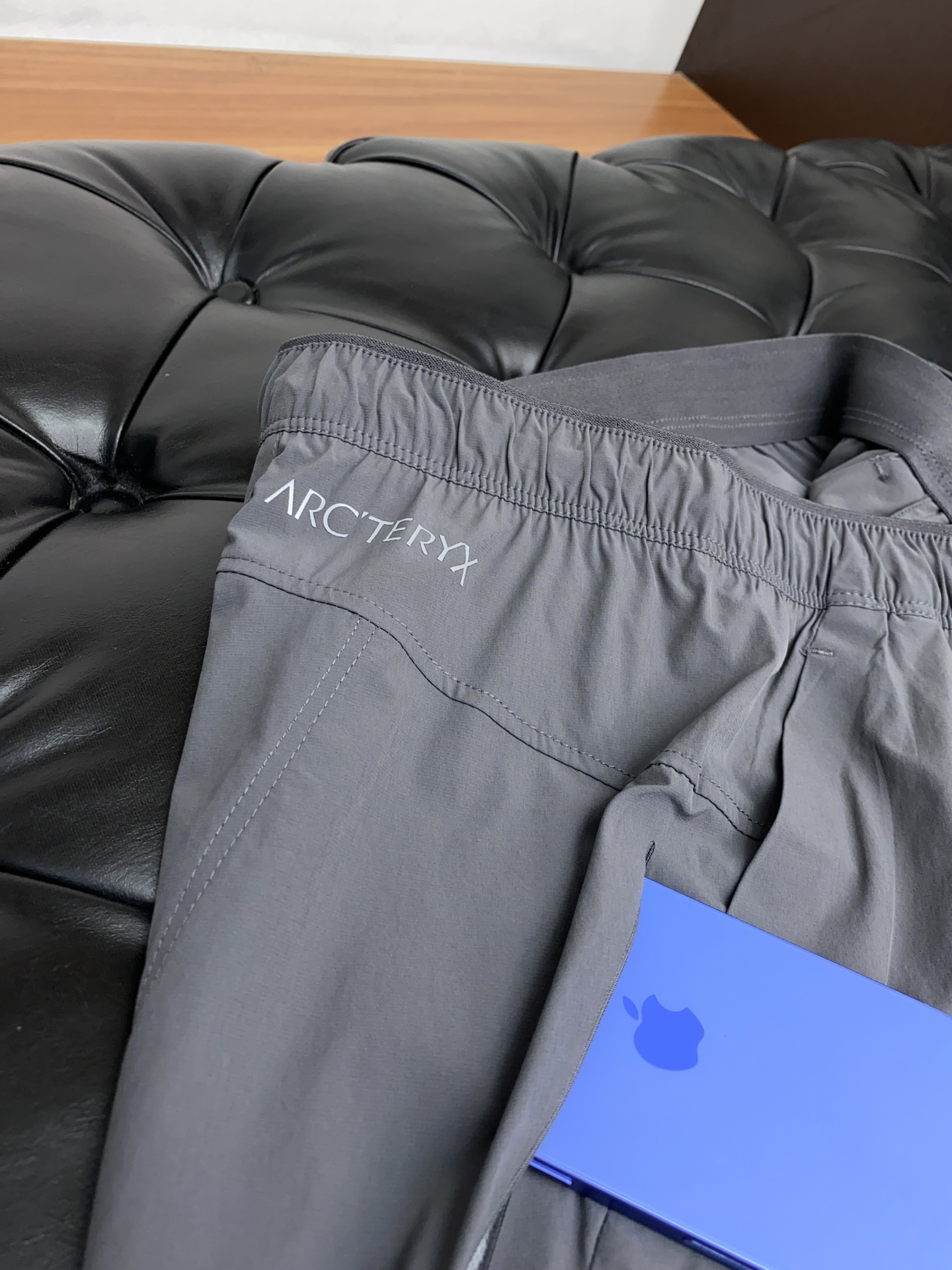 Title: “P554 Original Bird 2025 Summer New Edition Leisure Shorts” Summary: High-end, custom-made leisure shorts in imported dry-wire fabrics for a comfortable and stylish summer look. - 图片 5