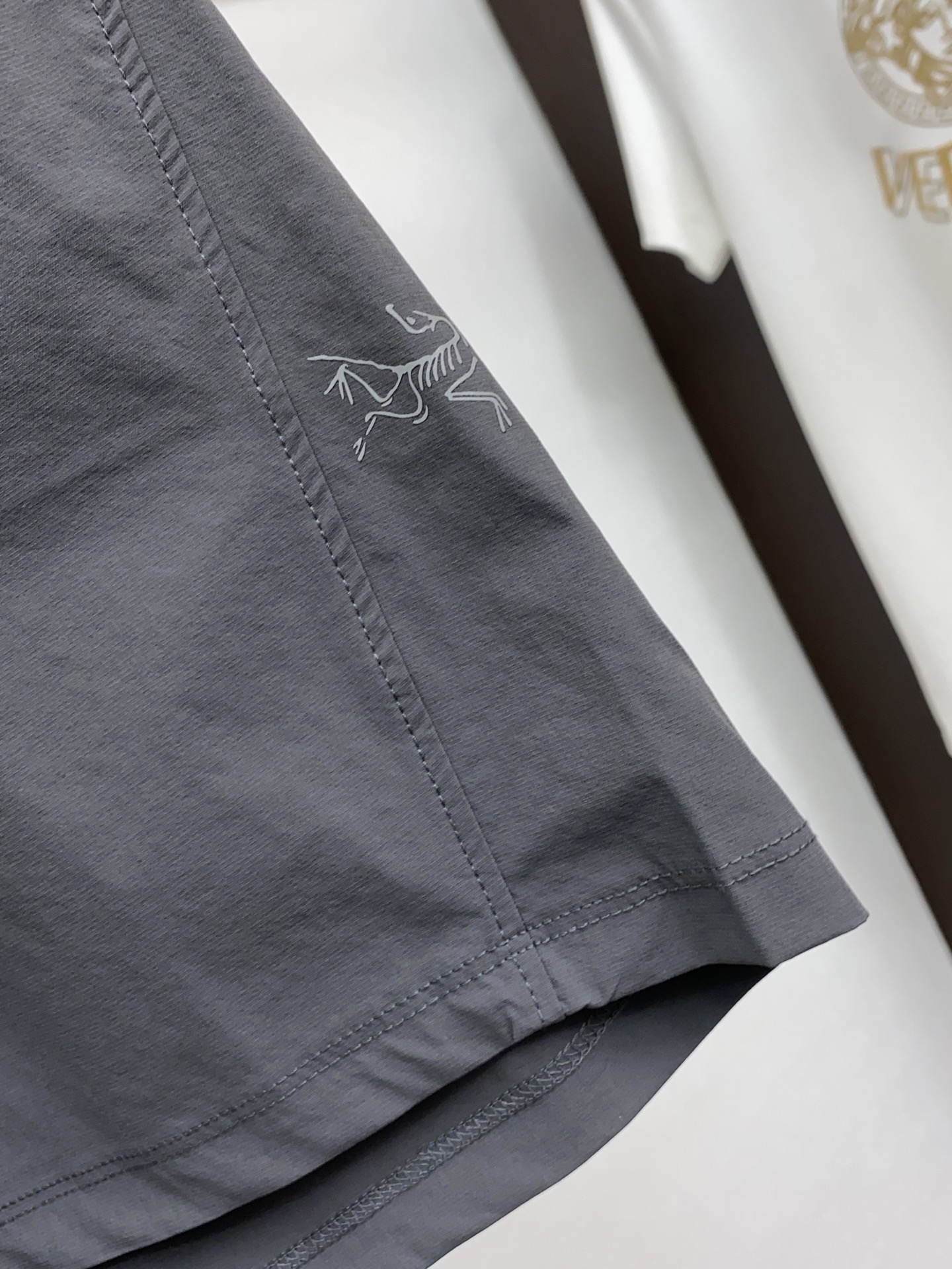 Title: “P554 Original Bird 2025 Summer New Edition Leisure Shorts” Summary: High-end, custom-made leisure shorts in imported dry-wire fabrics for a comfortable and stylish summer look. - 图片 4