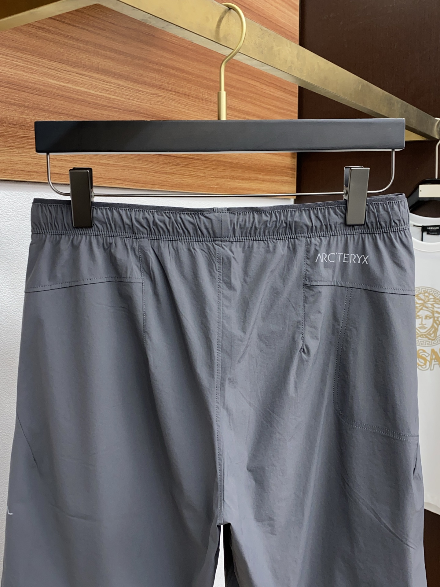 Title: “P554 Original Bird 2025 Summer New Edition Leisure Shorts” Summary: High-end, custom-made leisure shorts in imported dry-wire fabrics for a comfortable and stylish summer look. - 图片 9