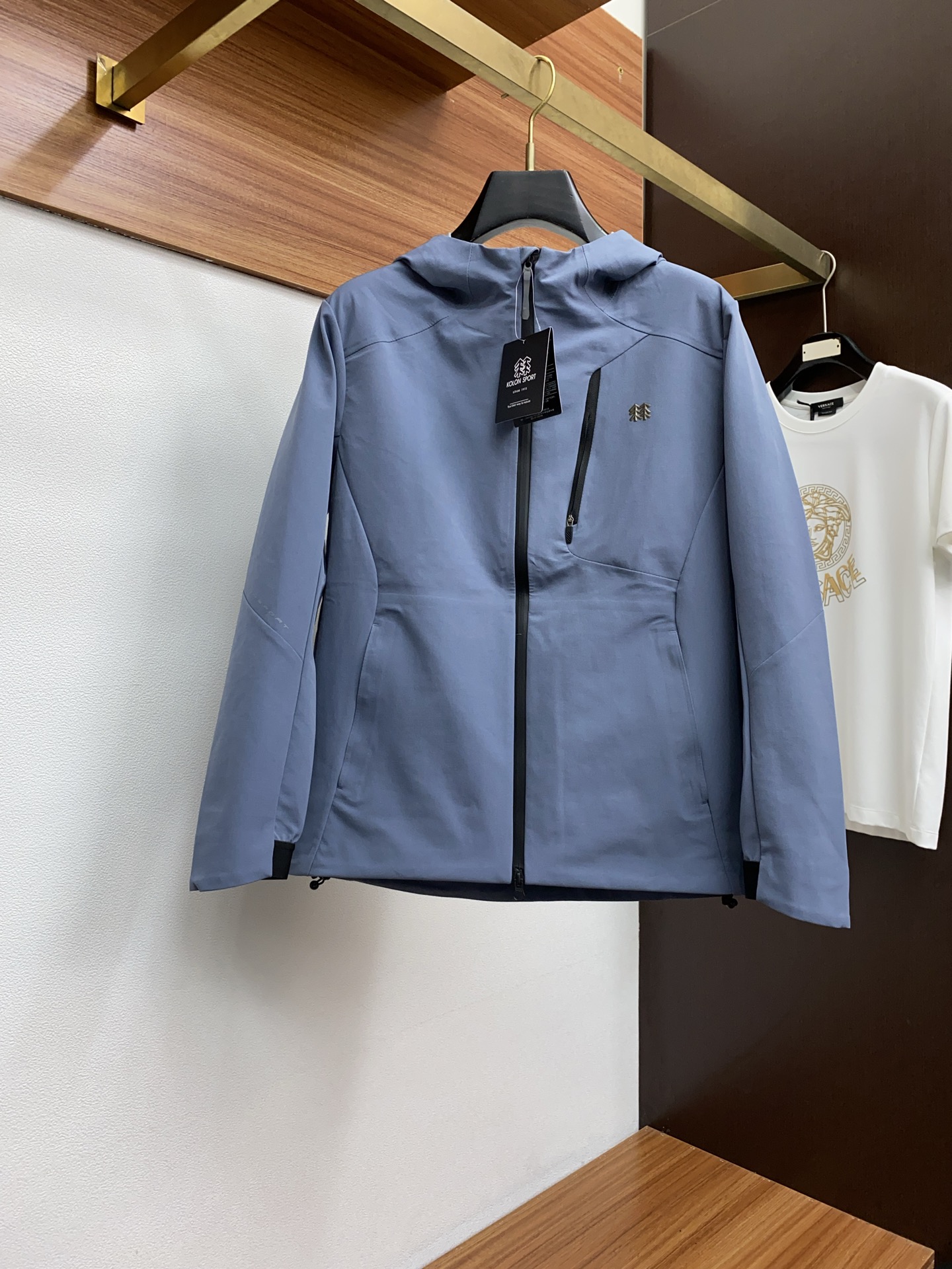 NO:150458,Kelong 2025 men's casual jacket. Wearing a simple and capable casual jacket, you will instantly return to fashionable and domineering, and be full of vitality. All the fabrics need to be customized and full of luxury. The slim tailoring reflects our perfect body shape and can be easily controlled regardless of weight. Super versatile style, no matter how big it is, suitable for wearing different ages. High street wear styles. Size M-2xL,, jackets & coats, jackets & coats, alexander wang19860909可隆 2025年男士休闲夹克外套.穿上简约干练的休闲外套,瞬间重回时髦霸气,又是活力满满的状态.面料全部需要定制,奢华感十足.修身的剪裁体现出我们完美的体型无论胖瘦都可以轻松驾驭.超百搭款式,不挑身材的款,适合不同年龄段穿着.高街实穿款. 尺码M-2xL,,jackets & coats,jackets & coats,alexander wang,Men's clothing