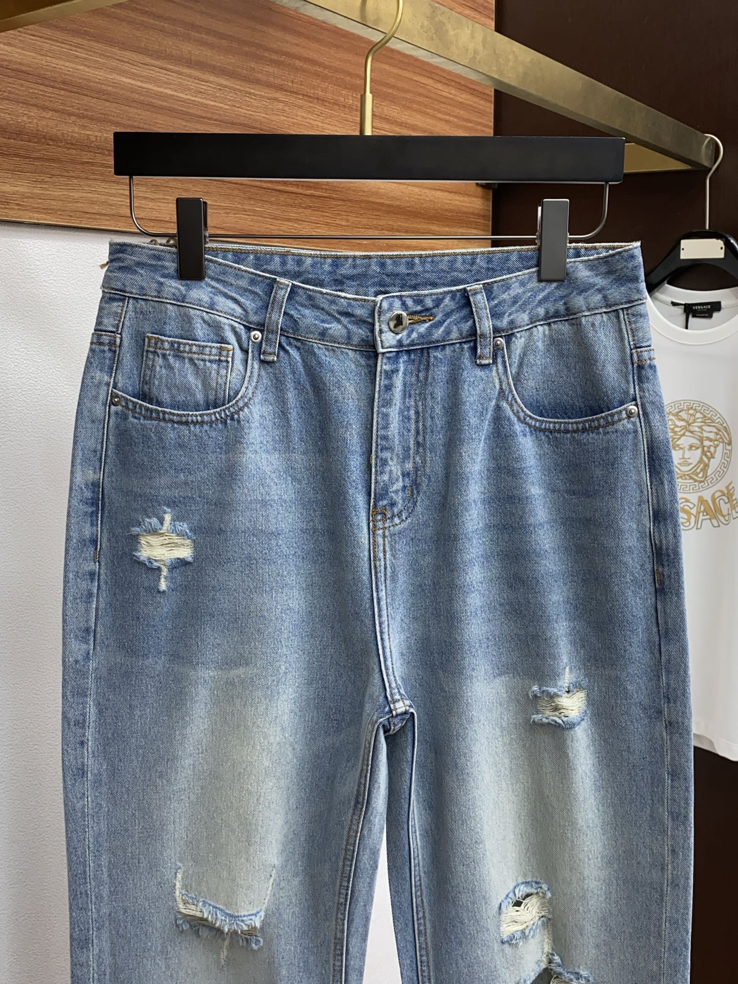 Men’s High-Quality Water-Washed Jeans: Unique, Durable, and Stylish - 图片 3