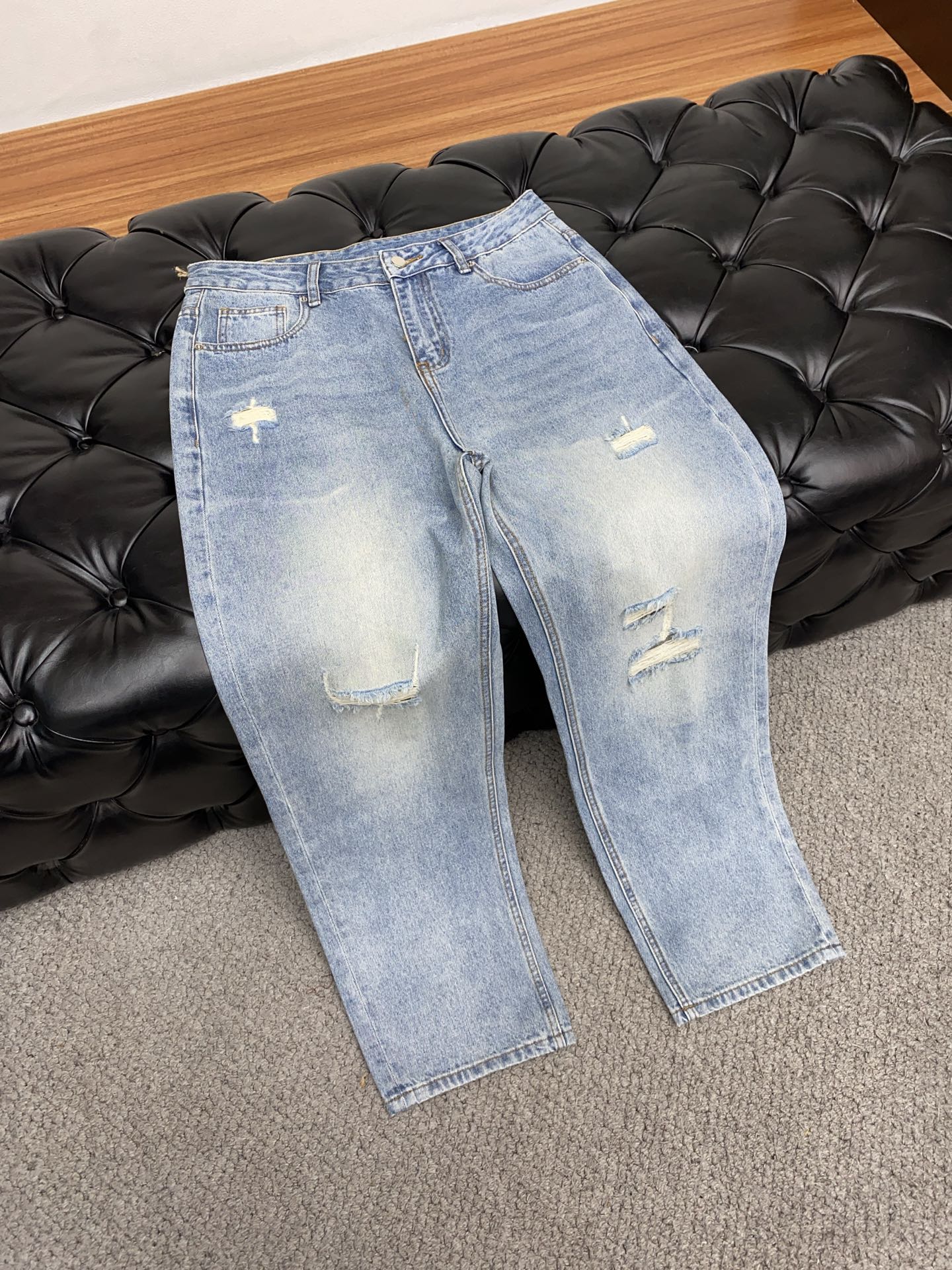 Men’s High-Quality Water-Washed Jeans: Unique, Durable, and Stylish - 图片 6