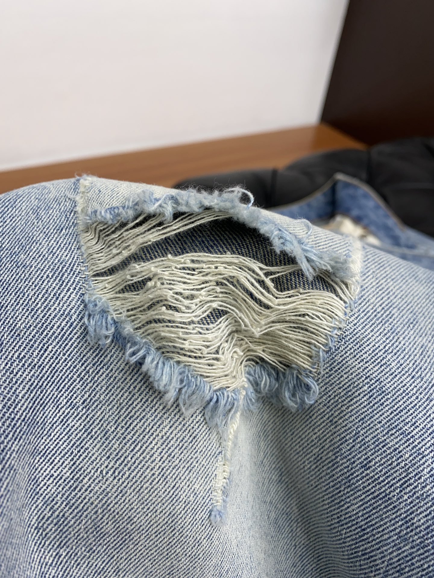 Men’s High-Quality Water-Washed Jeans: Unique, Durable, and Stylish - 图片 7