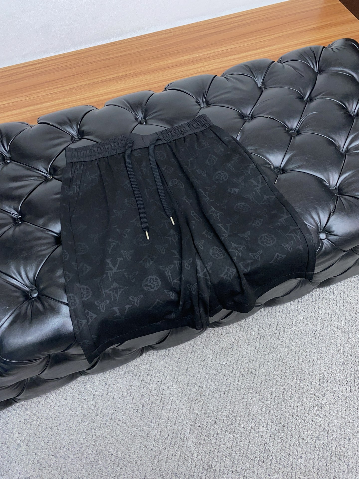 Louis Vuitton Spring 2025 Summer New Edition Leisure Shorts: Custom-Ordered Comfort and Style - 图片 5