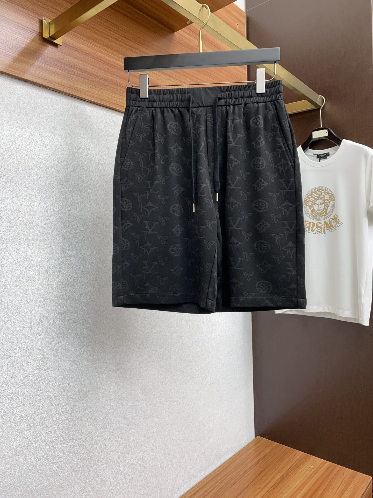 Louis Vuitton Spring 2025 Summer New Edition Leisure Shorts: Custom-Ordered Comfort and Style - 图片 1