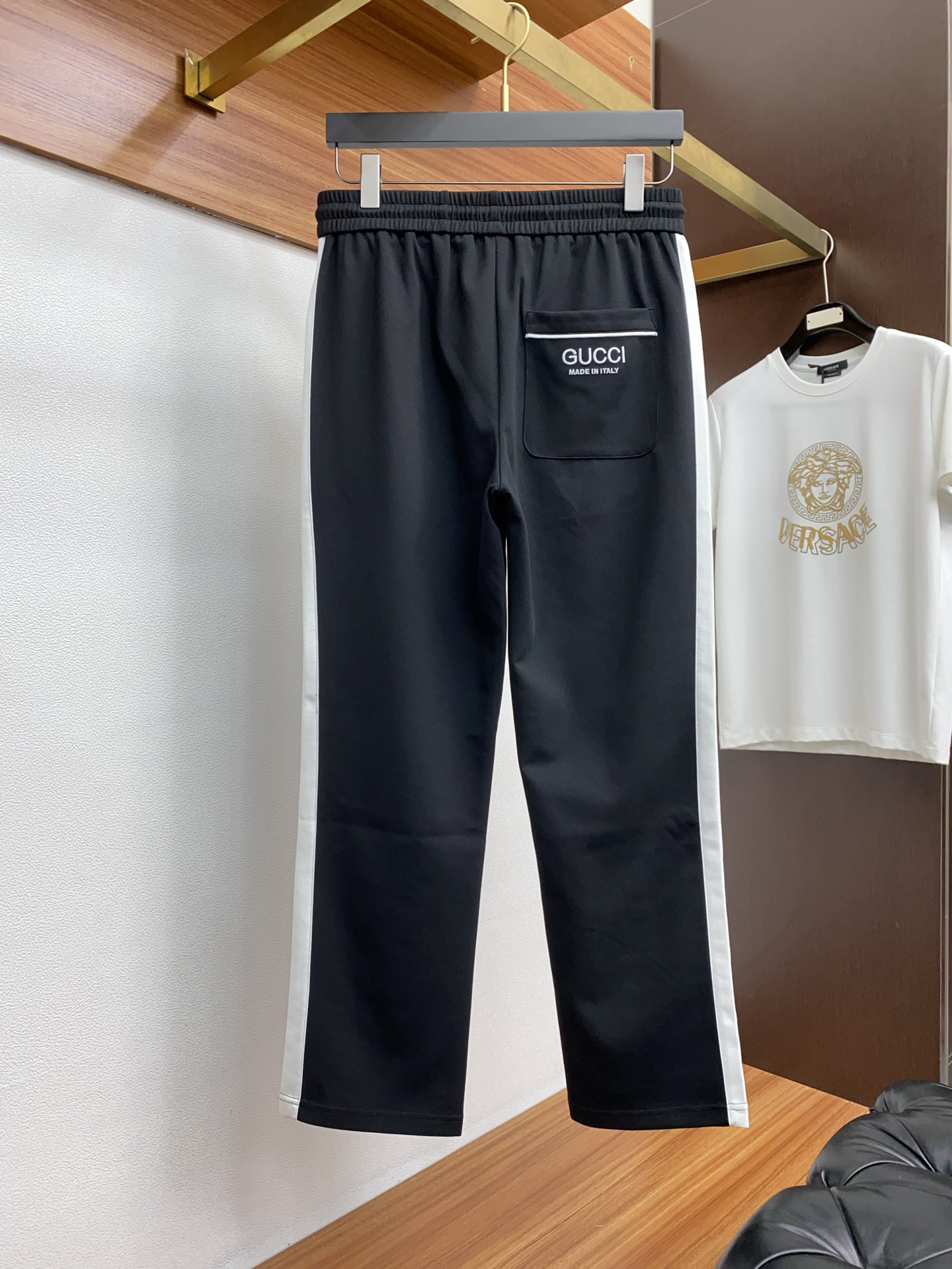  古奇 25SS春夏新款空气层棉质宽织带抽绳休闲裤，男士经典标识刺绣时尚运动直筒休闲长裤！贸易公司渠道稀