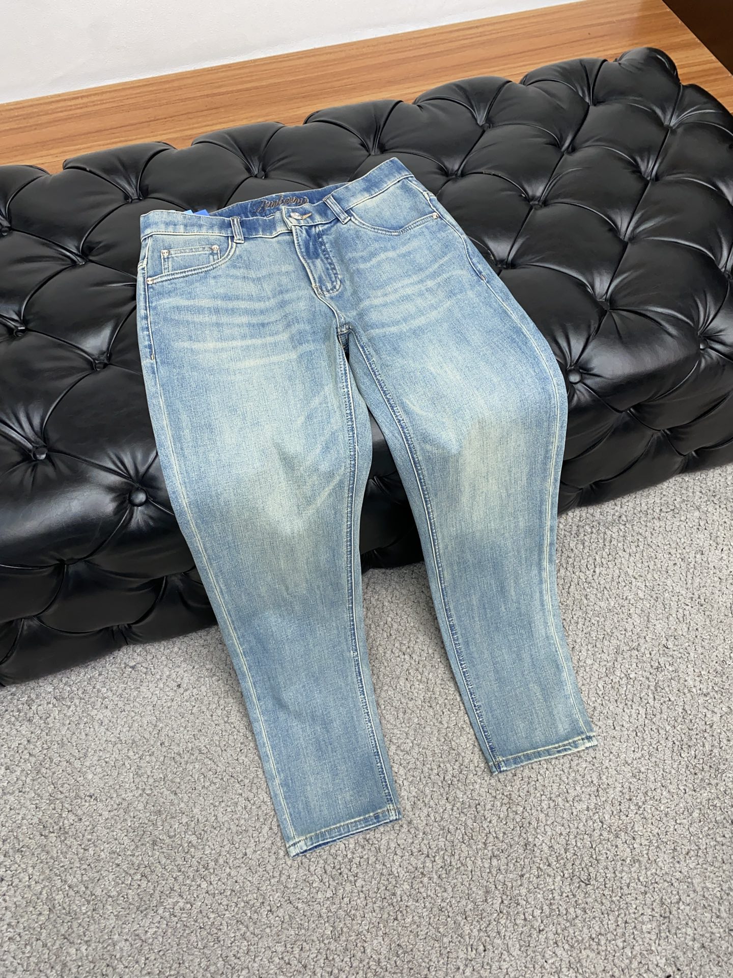  巴宝莉 2025SS早春 新品 原单男士牛仔裤纯血统品  每季必出的类型，无需质疑的热卖王牌单品，符合