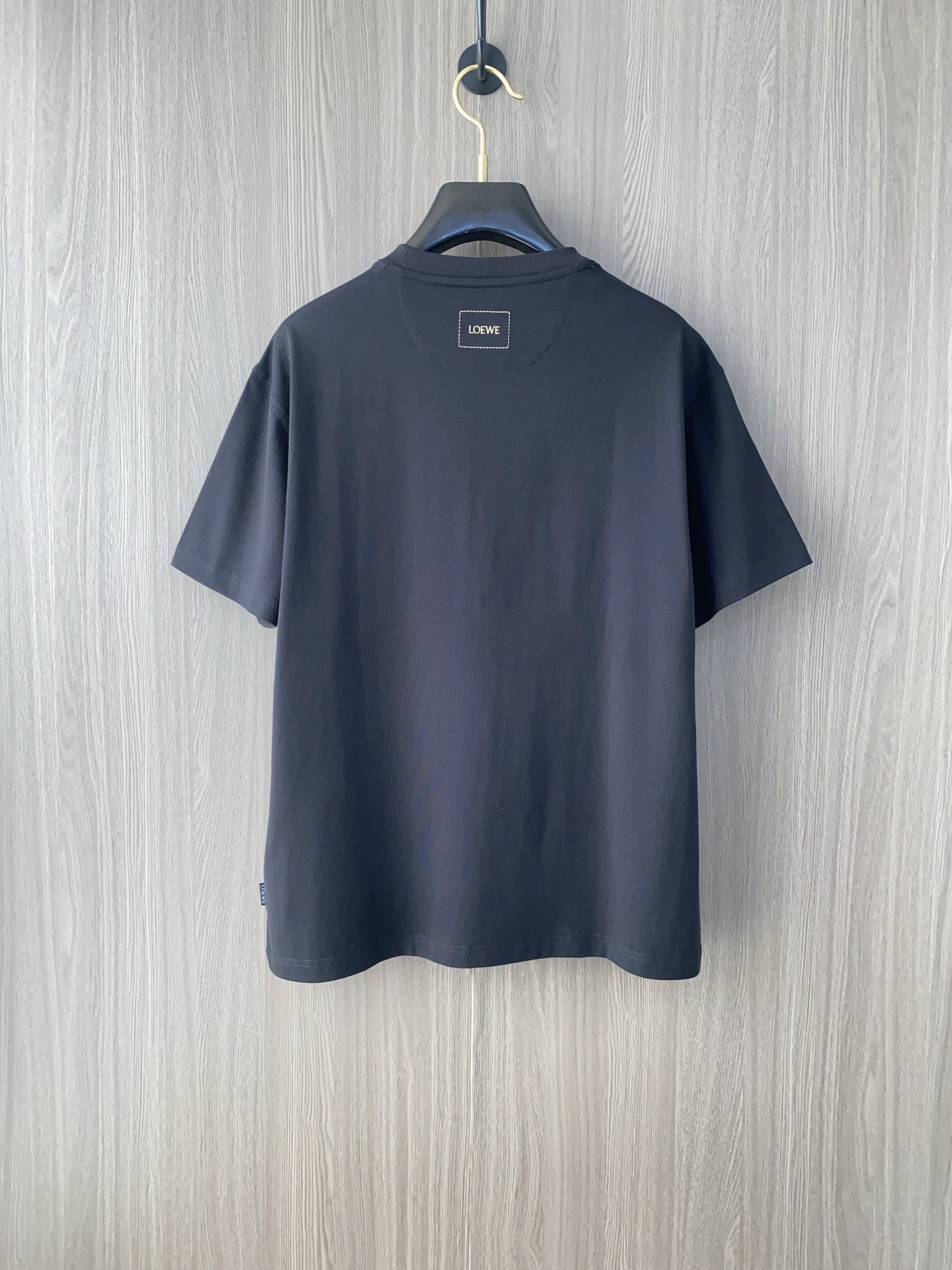 
 
Fendi 芬迪 2025SS春夏新品 短袖
……………………………………………………
❥∙Siz