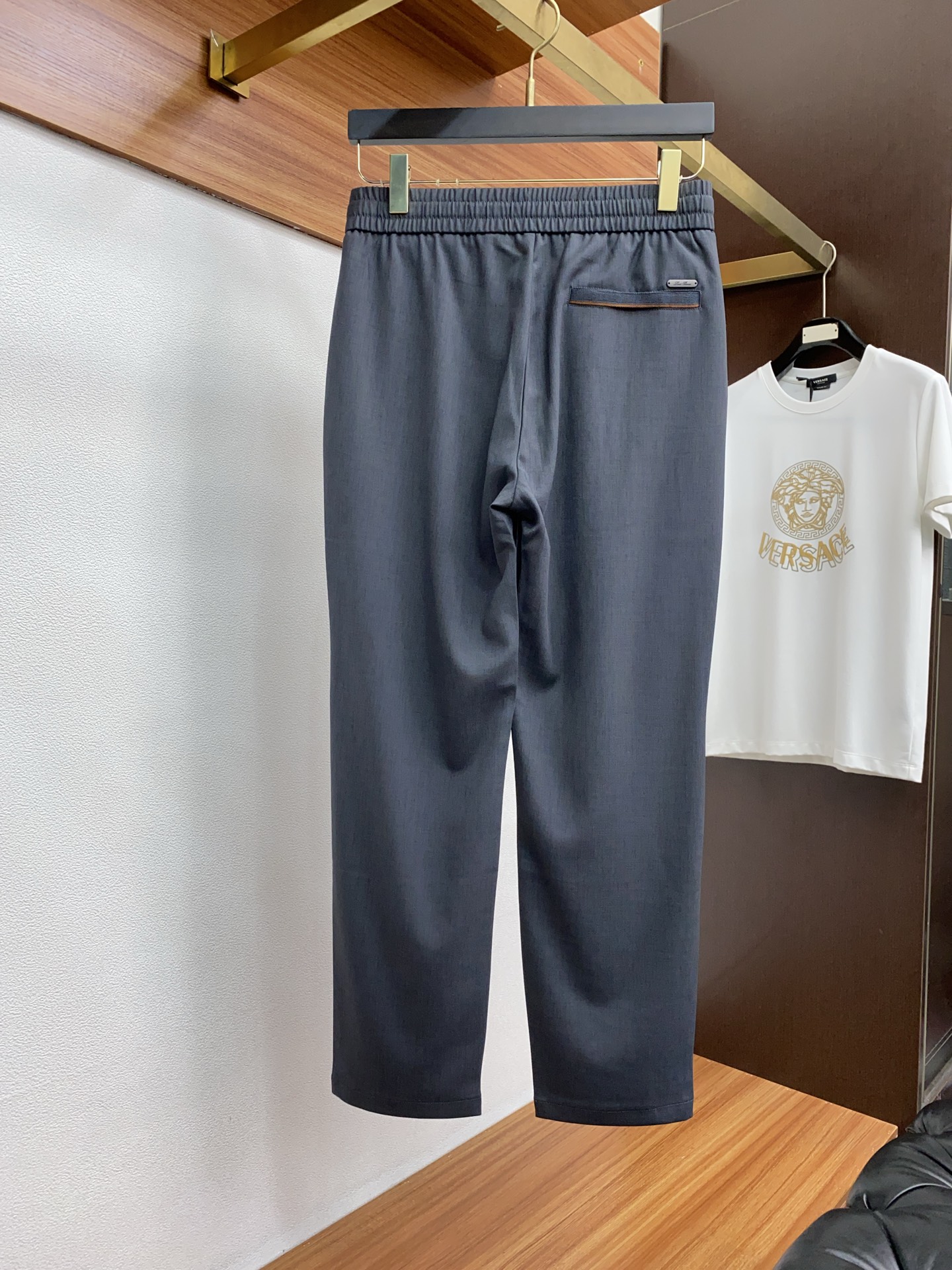  lP。 诺悠翩雅 2025春夏季新款，最新定制原版麻棉休闲裤。原版裤型上身休闲百搭、随性慵懒范，高级定
