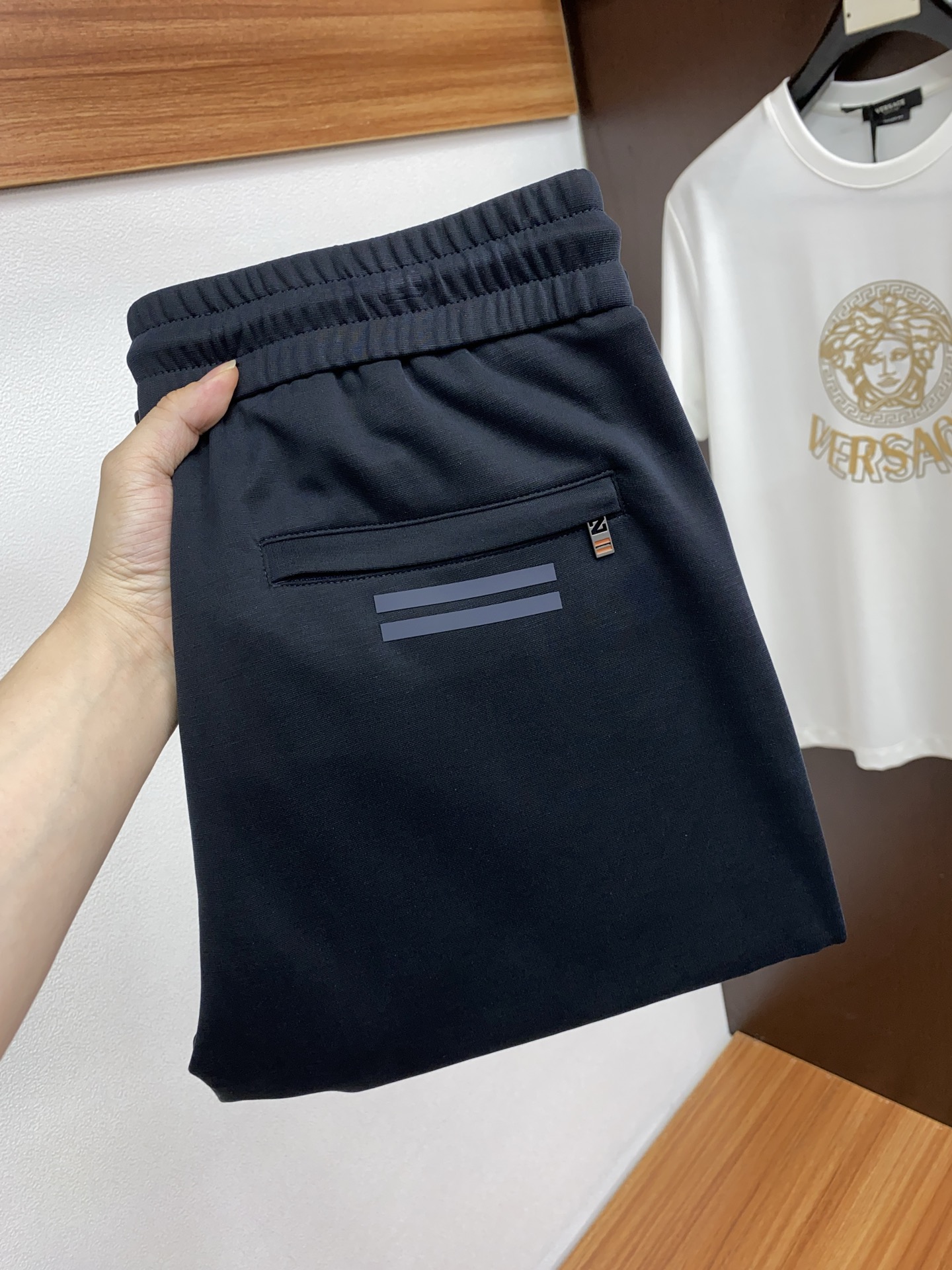 NO:448378,New in summer, high-order light luxury casual, special ingredients, national standard three A-model Dale fabric # blue, code number: -,,alexander wang19860909夏季上新 高订轻奢休闲 特殊成份 国标三A模代尔面料 # 蓝色 码数: -,,alexander wang,Men's clothing