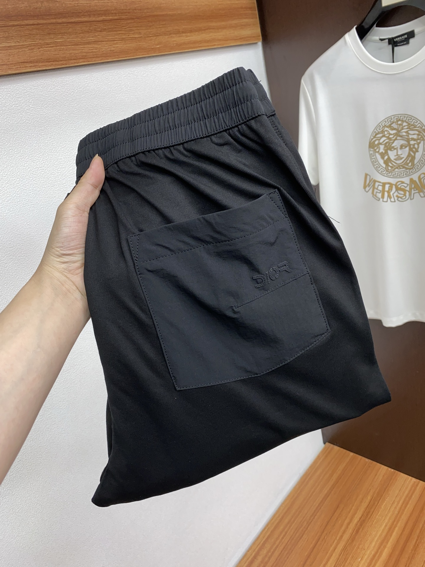 NO:448383,New in summer, high-order light luxury casual, special ingredients, national standard three A-model Dale fabric # black Size: -,,alexander wang19860909夏季上新 高订轻奢休闲 特殊成份 国标三A模代尔面料 # 黑色 码数: -,,alexander wang,Men's clothing