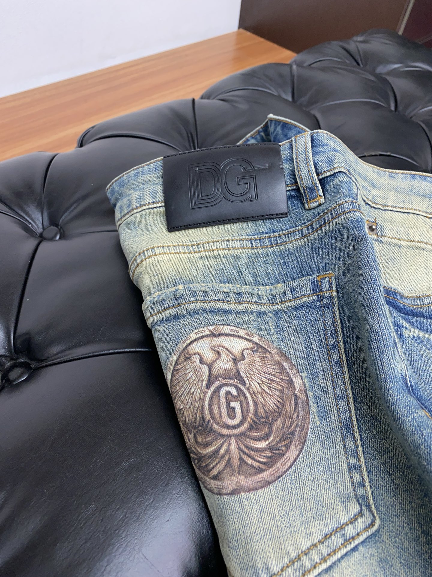  DG 2025SS早春 新品 原单男士水洗牛仔短裤纯血统品 G柜7000+ 
每季必出的类型，无需质疑