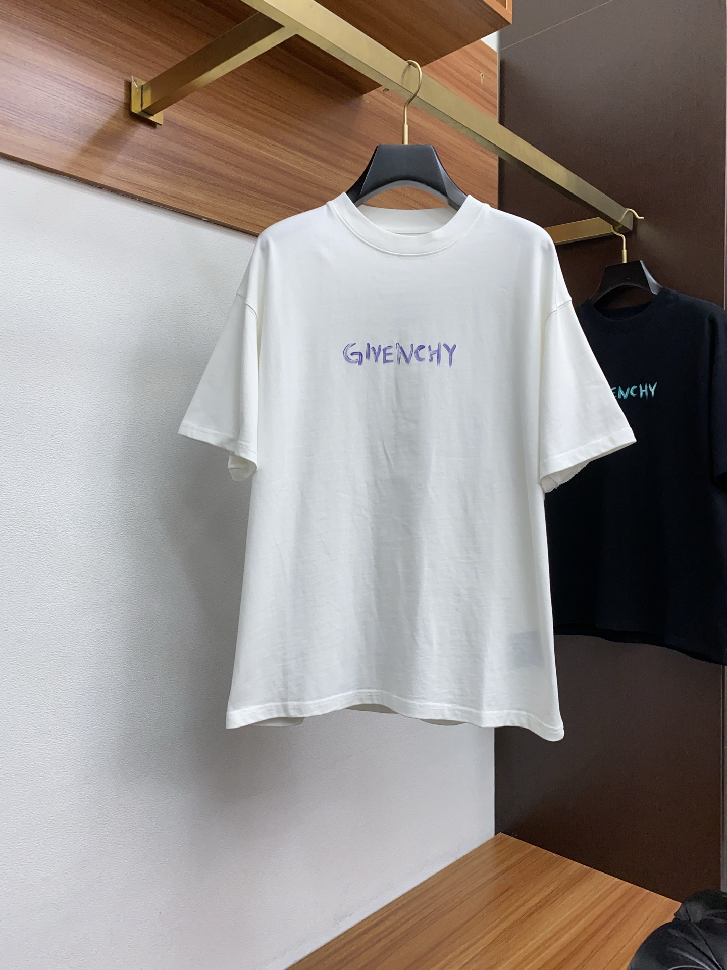  纪梵希  xs-L 阔版 2025春夏AW新品，时尚休闲圆领短袖T恤，专柜同步有售，原单狠货，进口原版