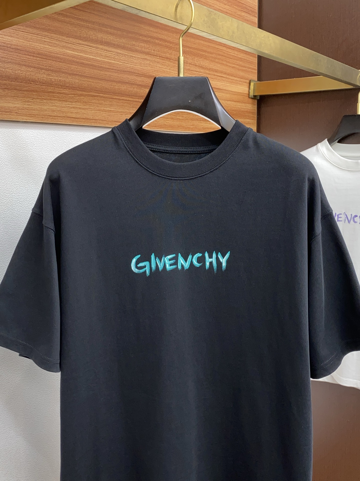 2 纪梵希  xs-L 阔版 2025春夏AW新品，时尚休闲圆领短袖T恤，专柜同步有售，原单狠货，进口原