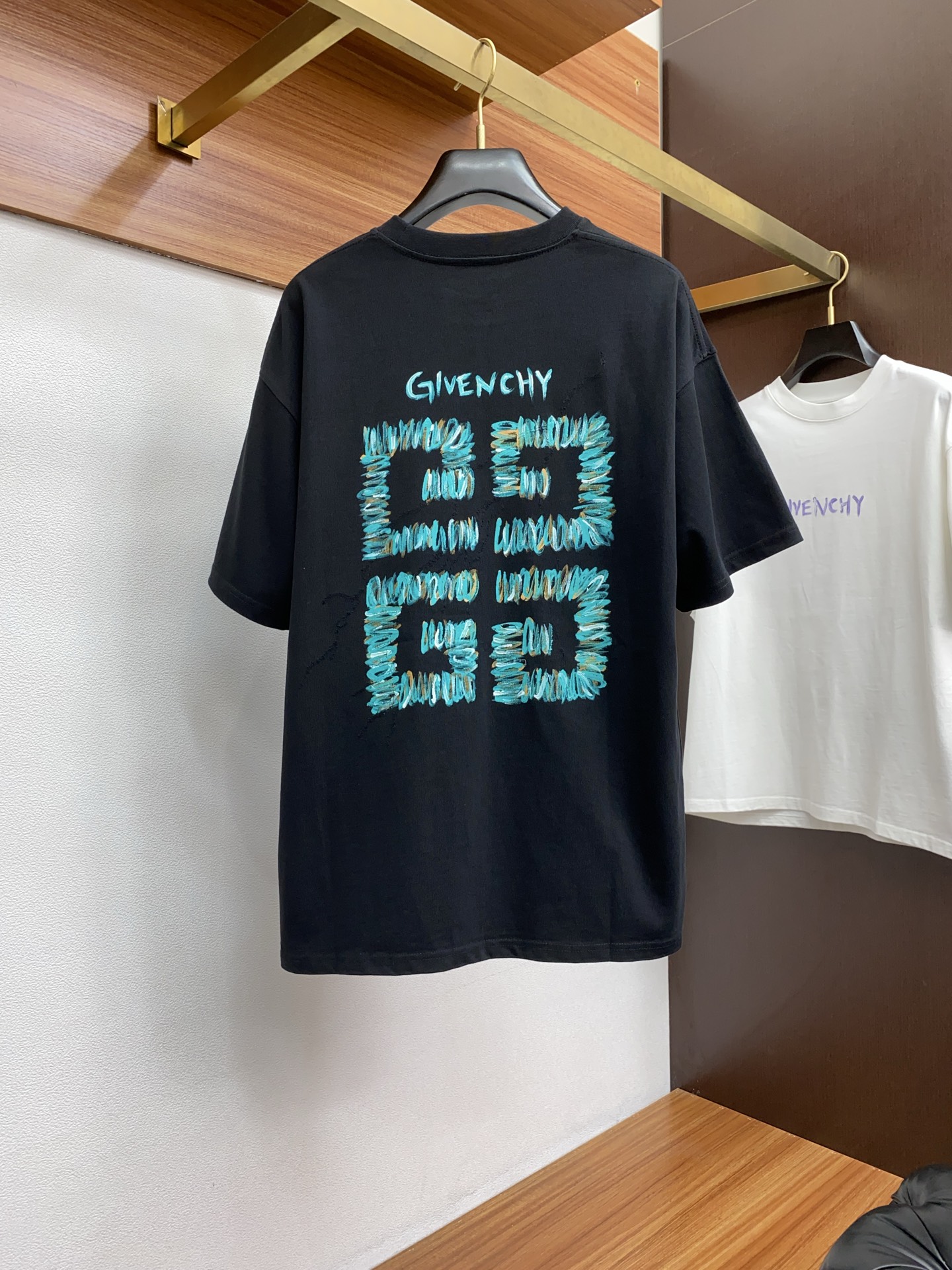 2 纪梵希  xs-L 阔版 2025春夏AW新品，时尚休闲圆领短袖T恤，专柜同步有售，原单狠货，进口原