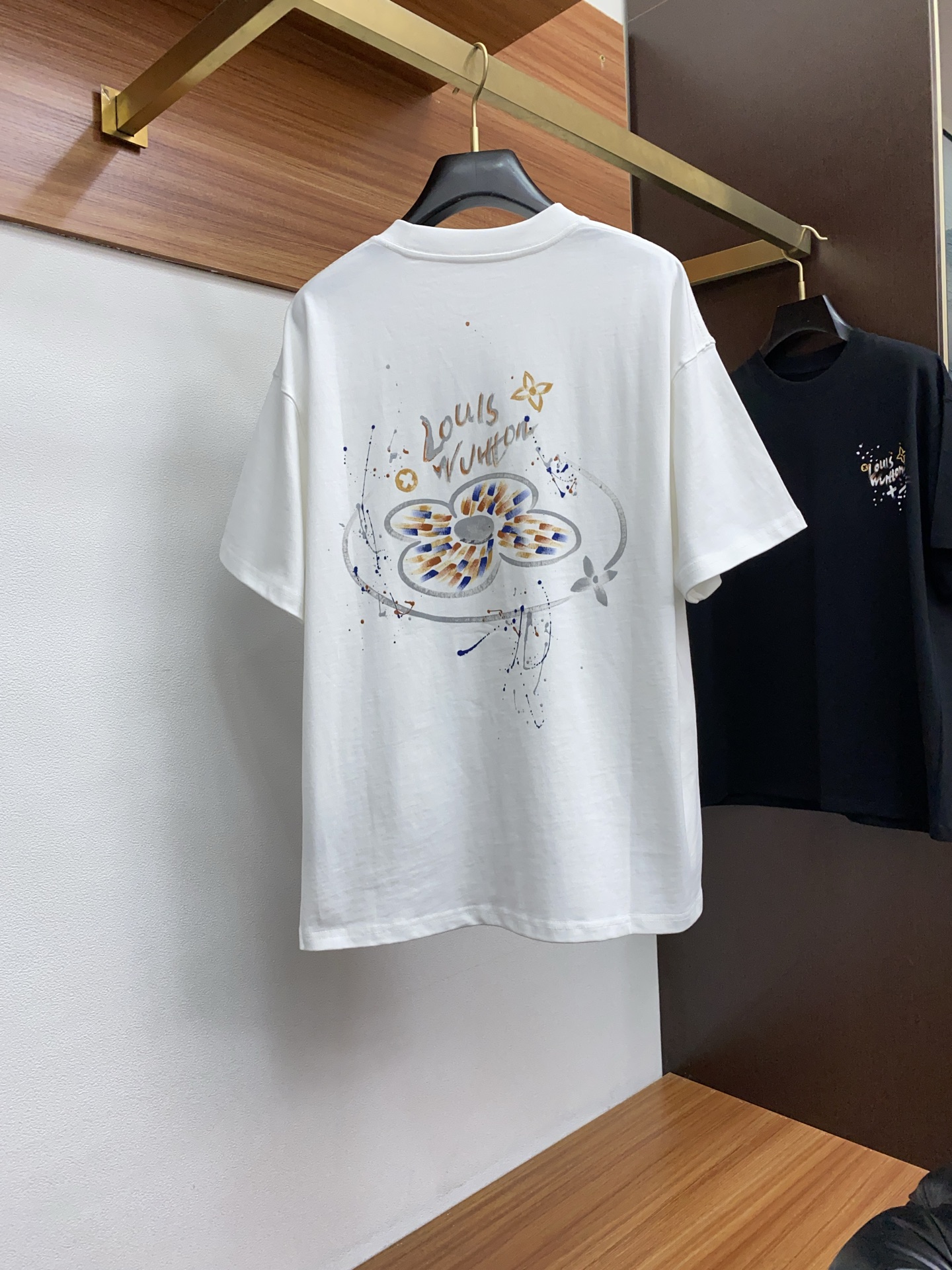  巴黎世家 xs-L 阔版 2025春夏AW新品，时尚休闲圆领短袖T恤，专柜同步有售，原单狠货，进口原版