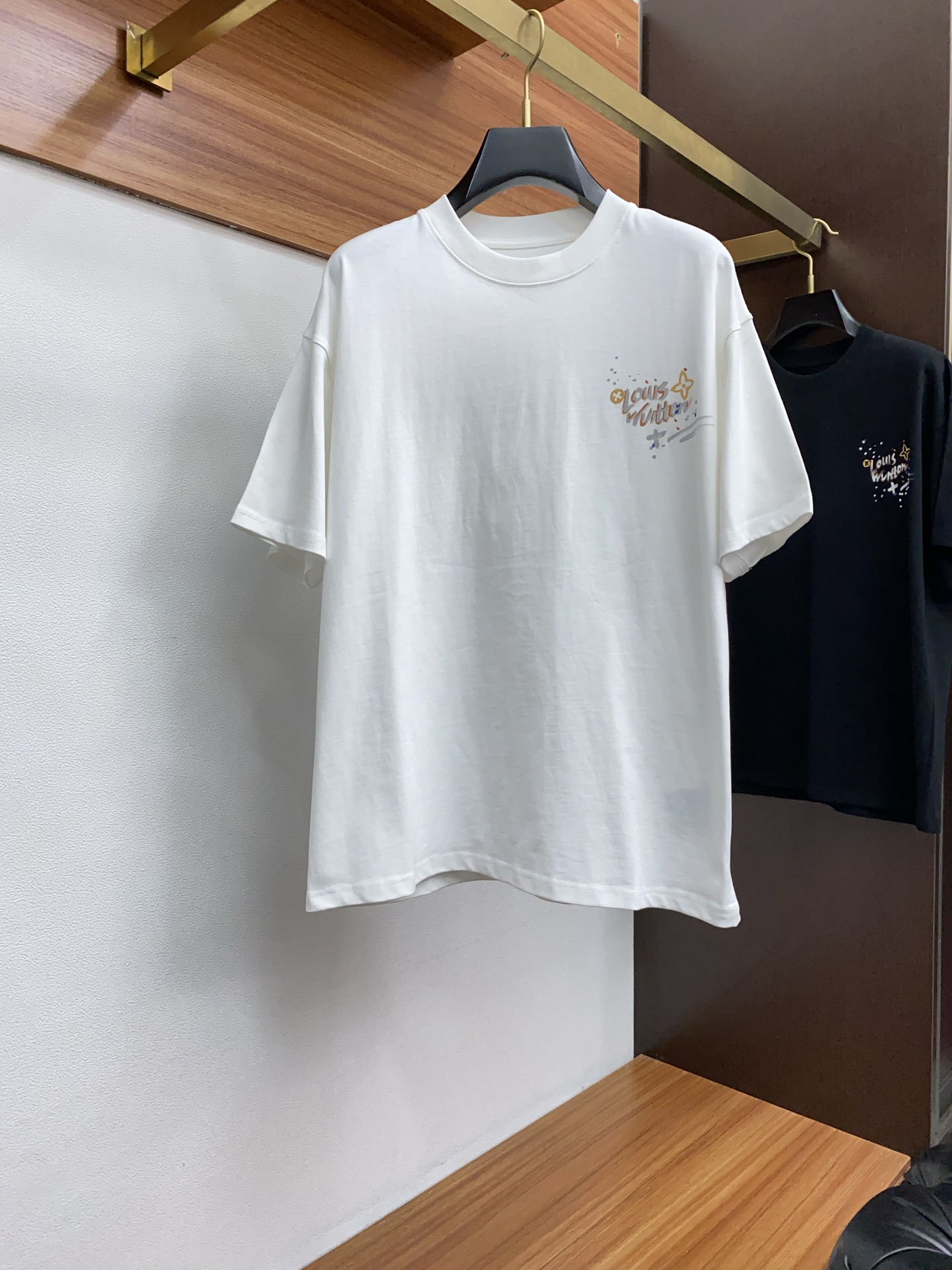  巴黎世家 xs-L 阔版 2025春夏AW新品，时尚休闲圆领短袖T恤，专柜同步有售，原单狠货，进口原版