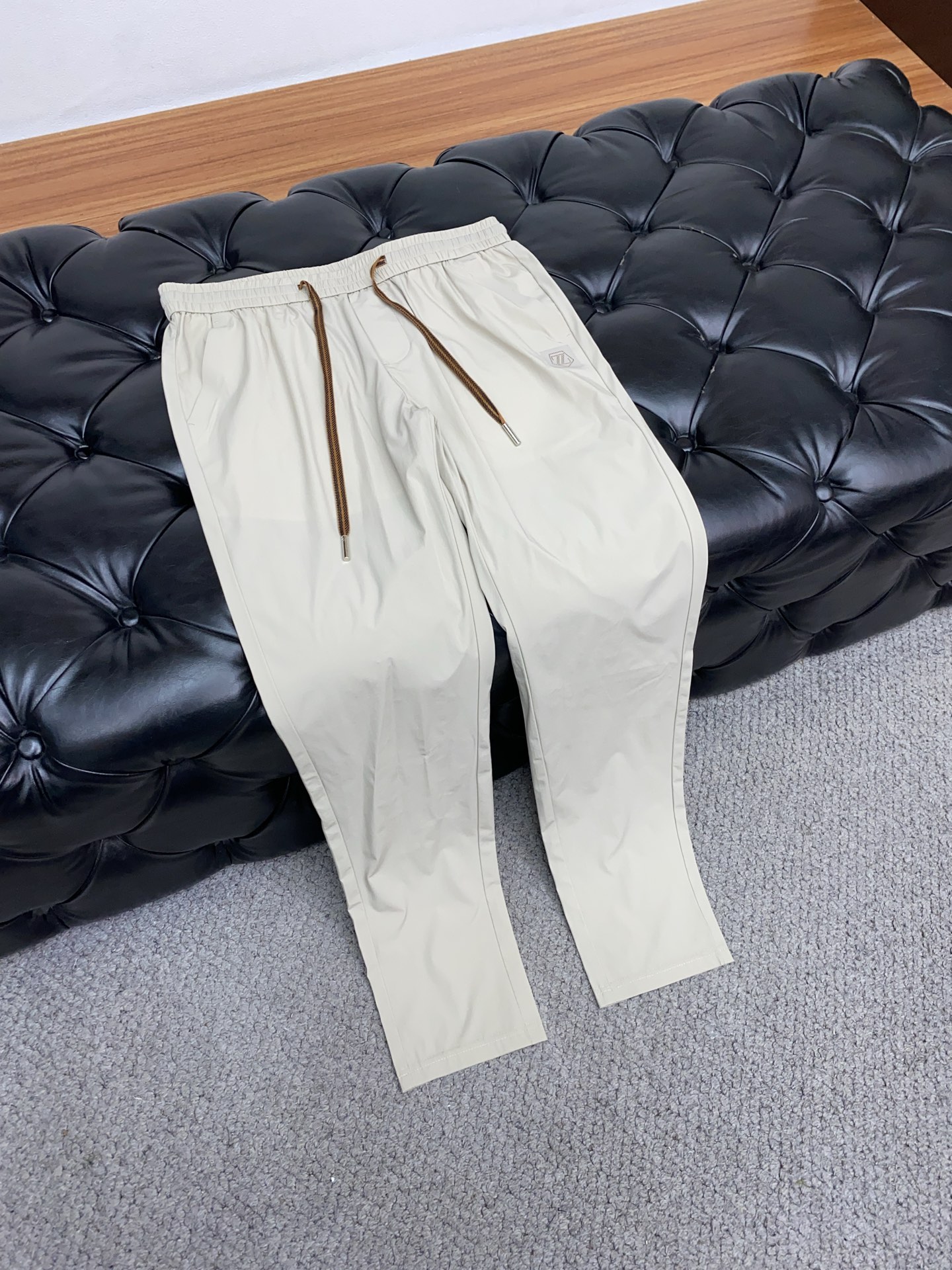 P554 Jenia 2025 Summer Leisure Pants: Custom-Made Fast-Dry Fabric, Stylish and Comfortable. - 图片 6