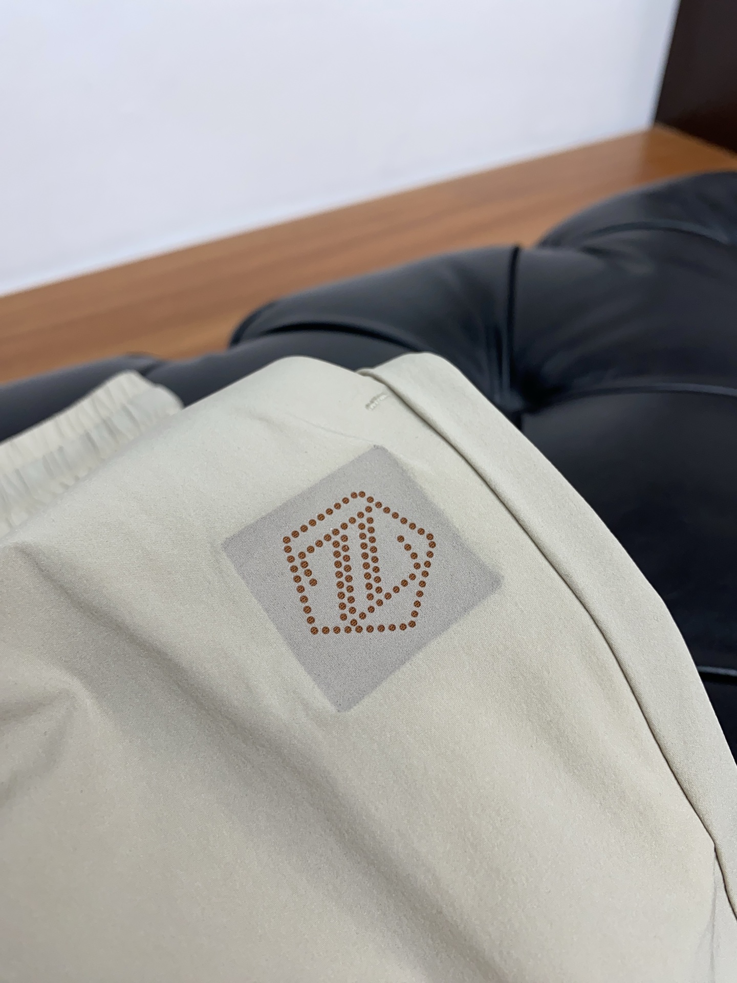 P554 Jenia 2025 Summer Leisure Pants: Custom-Made Fast-Dry Fabric, Stylish and Comfortable. - 图片 4