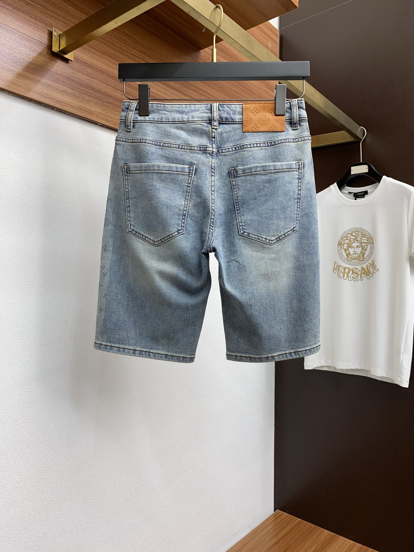  1v 路易威登 2025SS早春 新品 原单男士水洗牛仔短裤纯血统品 G柜7000+ 
每季必出的类型
