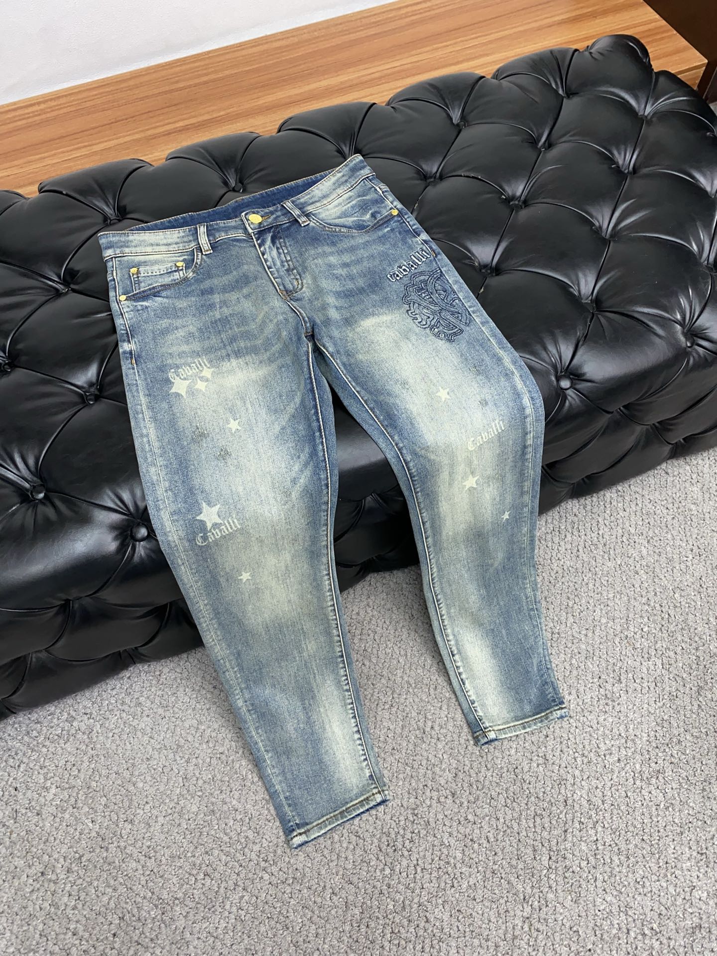  卡华丽 25春夏新品 直筒微阔版原单男士水洗牛仔裤纯血统品 每季必出的类型，无需质疑的热卖王牌单品，符