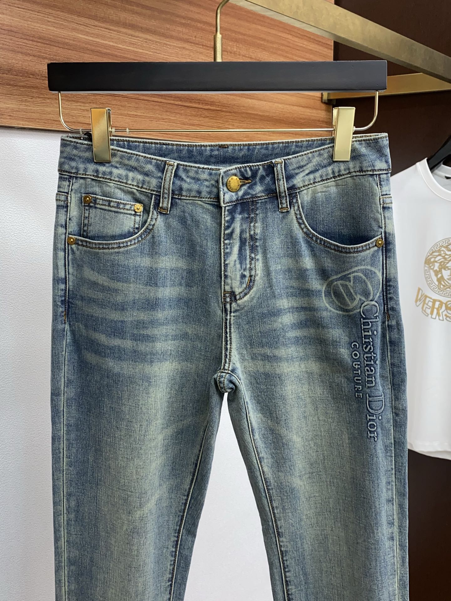  迪奥 25春夏新品 直筒微阔版原单男士水洗牛仔裤纯血统品 每季必出的类型，无需质疑的热卖王牌单品，符合