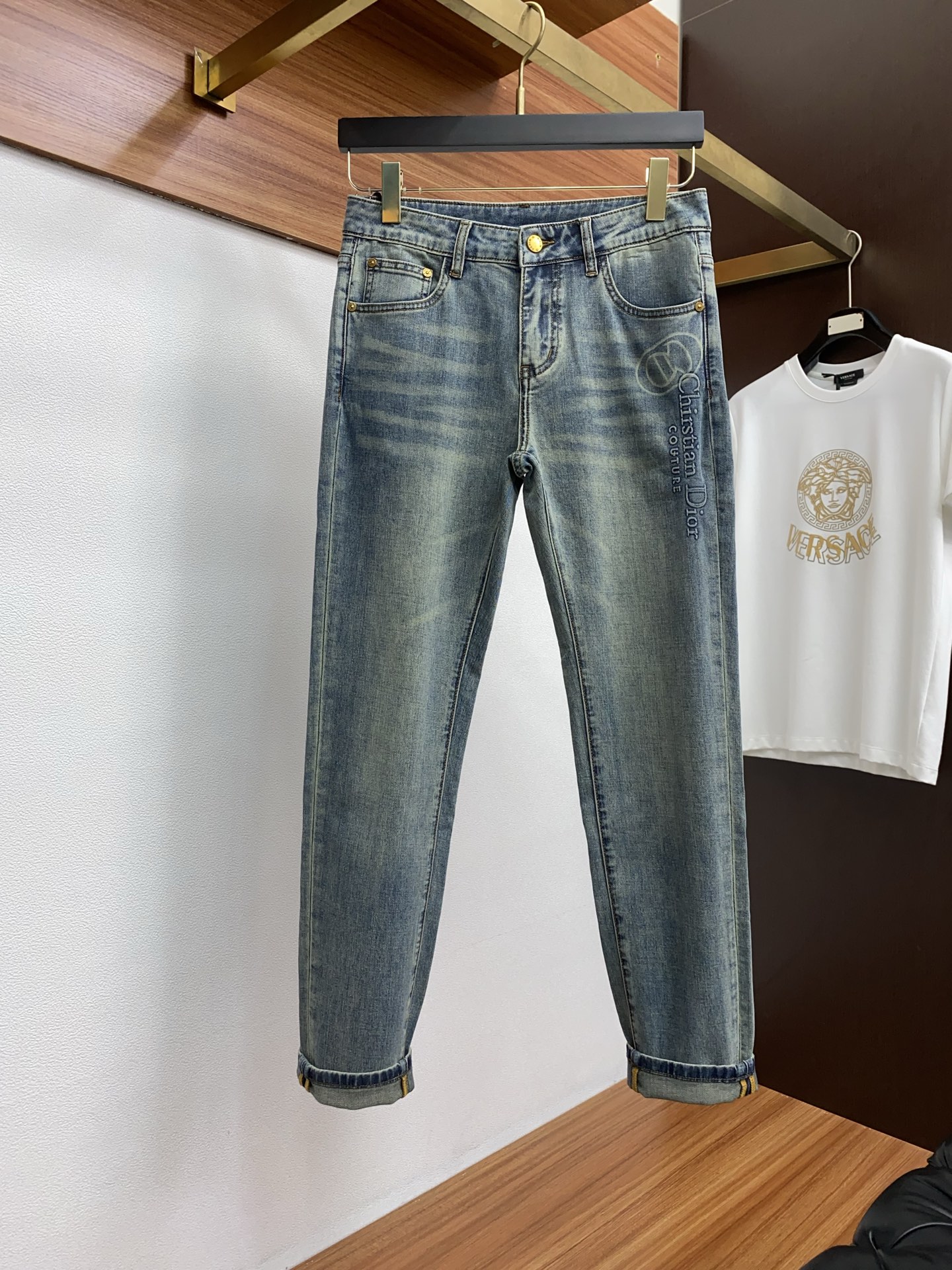  迪奥 25春夏新品 直筒微阔版原单男士水洗牛仔裤纯血统品 每季必出的类型，无需质疑的热卖王牌单品，符合