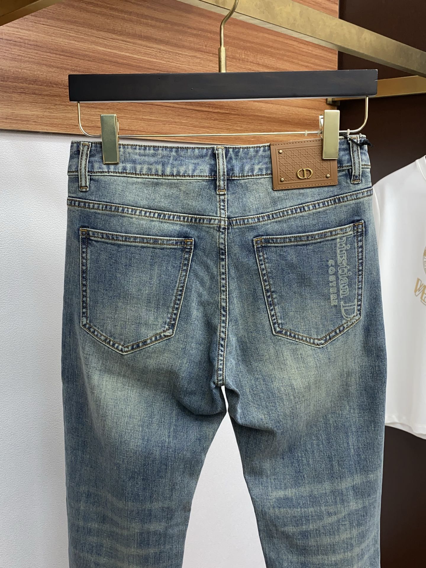  迪奥 25春夏新品 直筒微阔版原单男士水洗牛仔裤纯血统品 每季必出的类型，无需质疑的热卖王牌单品，符合
