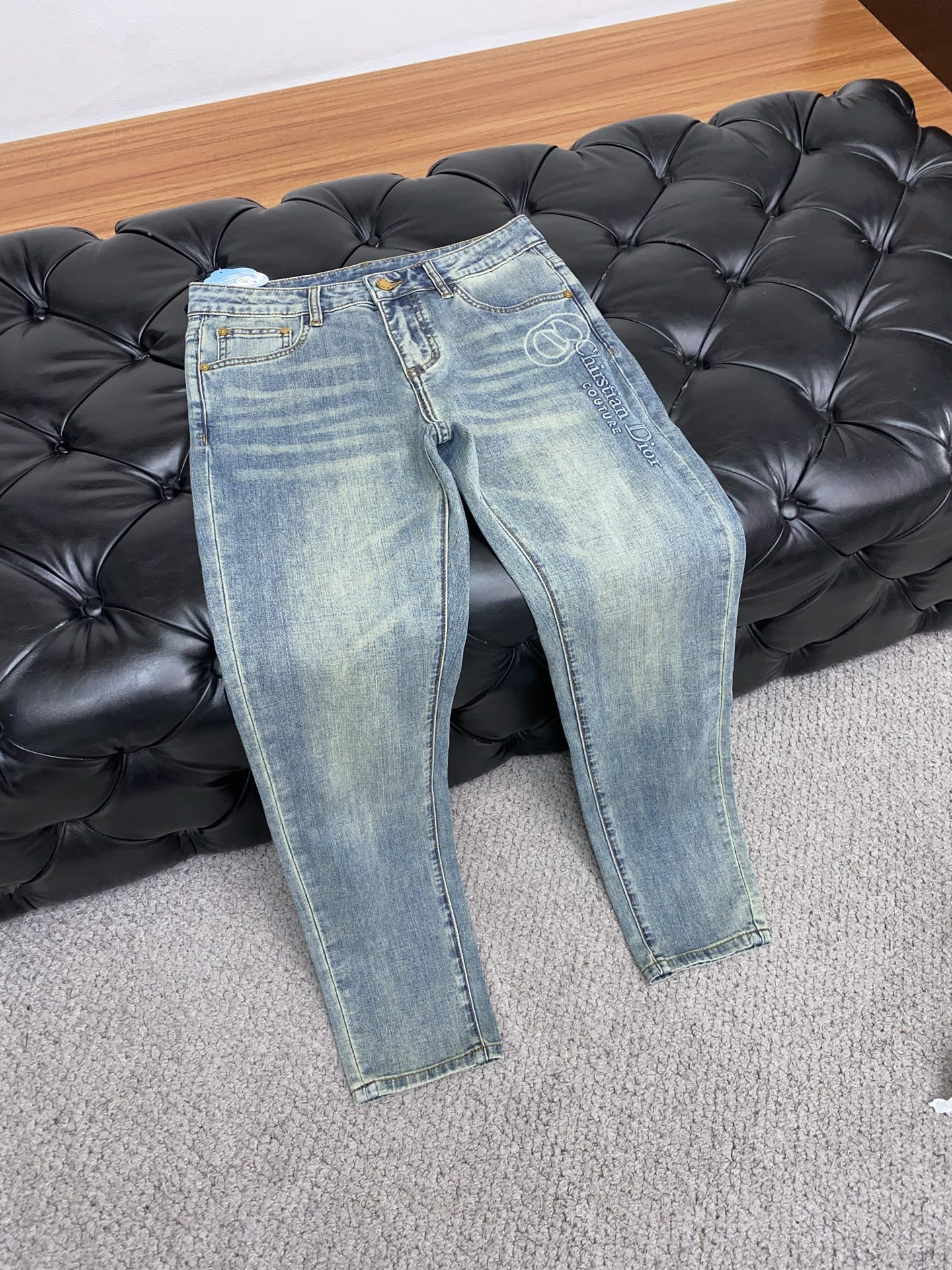  迪奥 25春夏新品 直筒微阔版原单男士水洗牛仔裤纯血统品 每季必出的类型，无需质疑的热卖王牌单品，符合