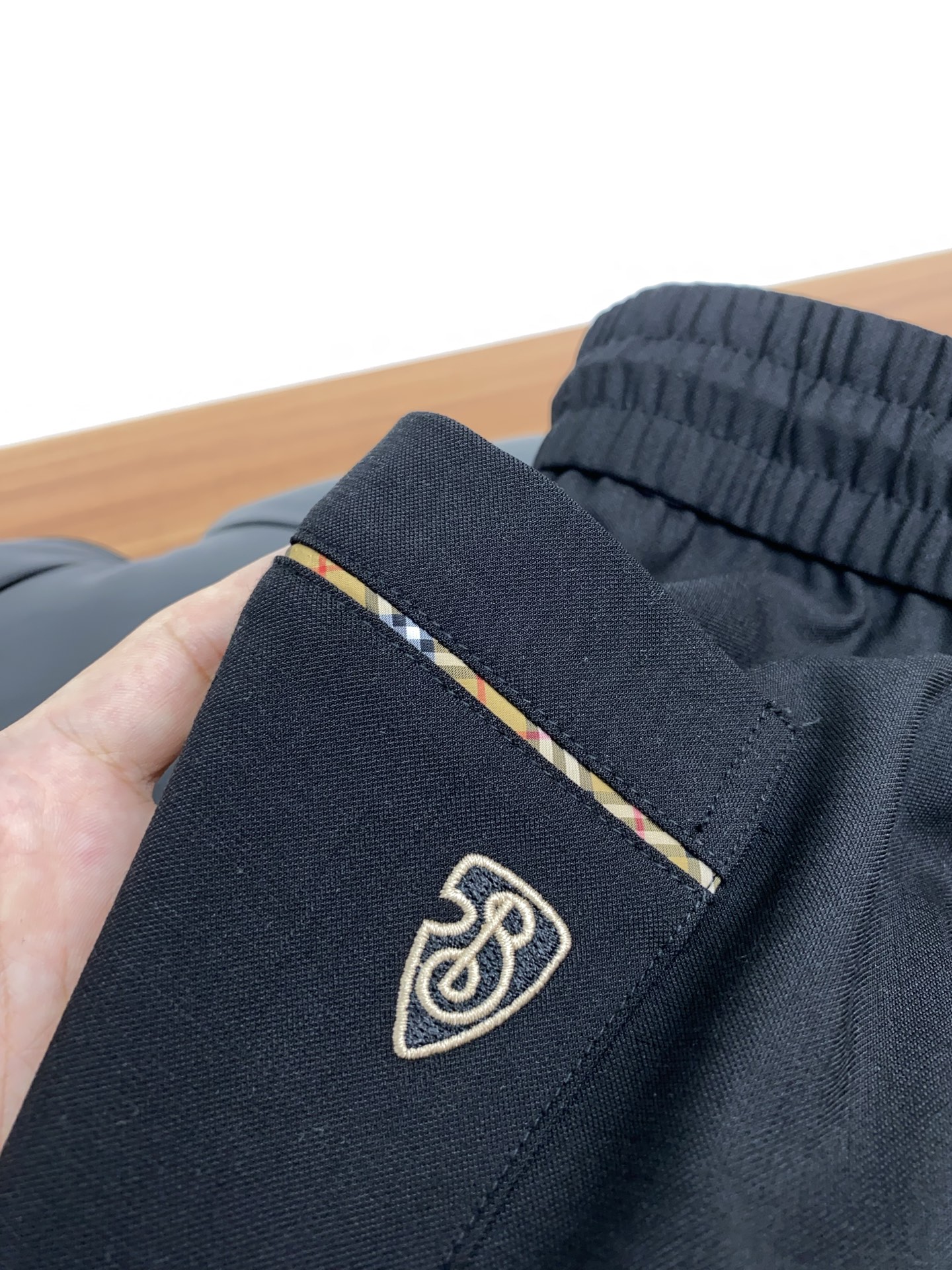 “Barbara 2025 Summer Customized Tampons: Stylish, Comfortable, High-End Leisure Wear” - 图片 5